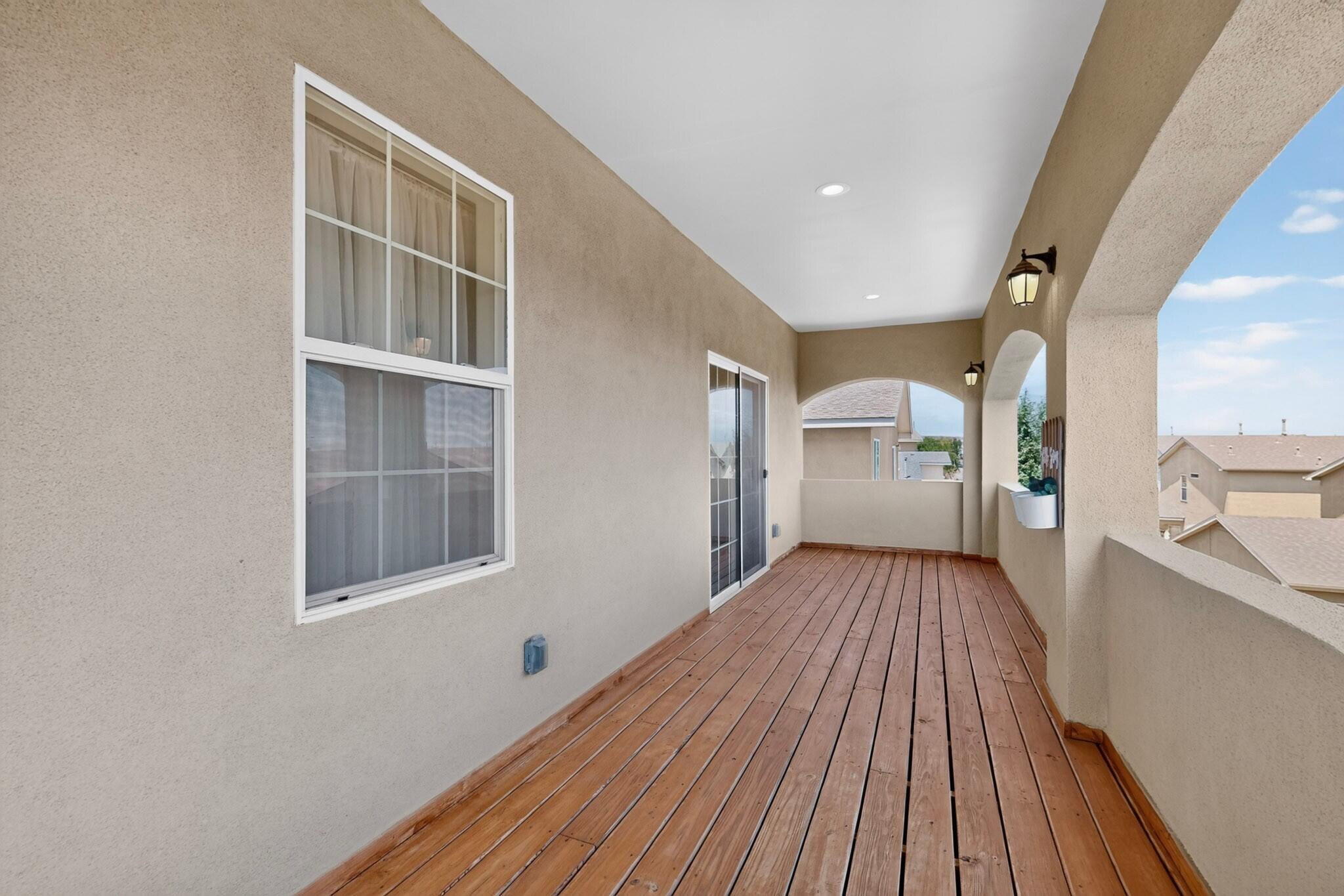 Photo 4 — 820 Serrano Pointe NW