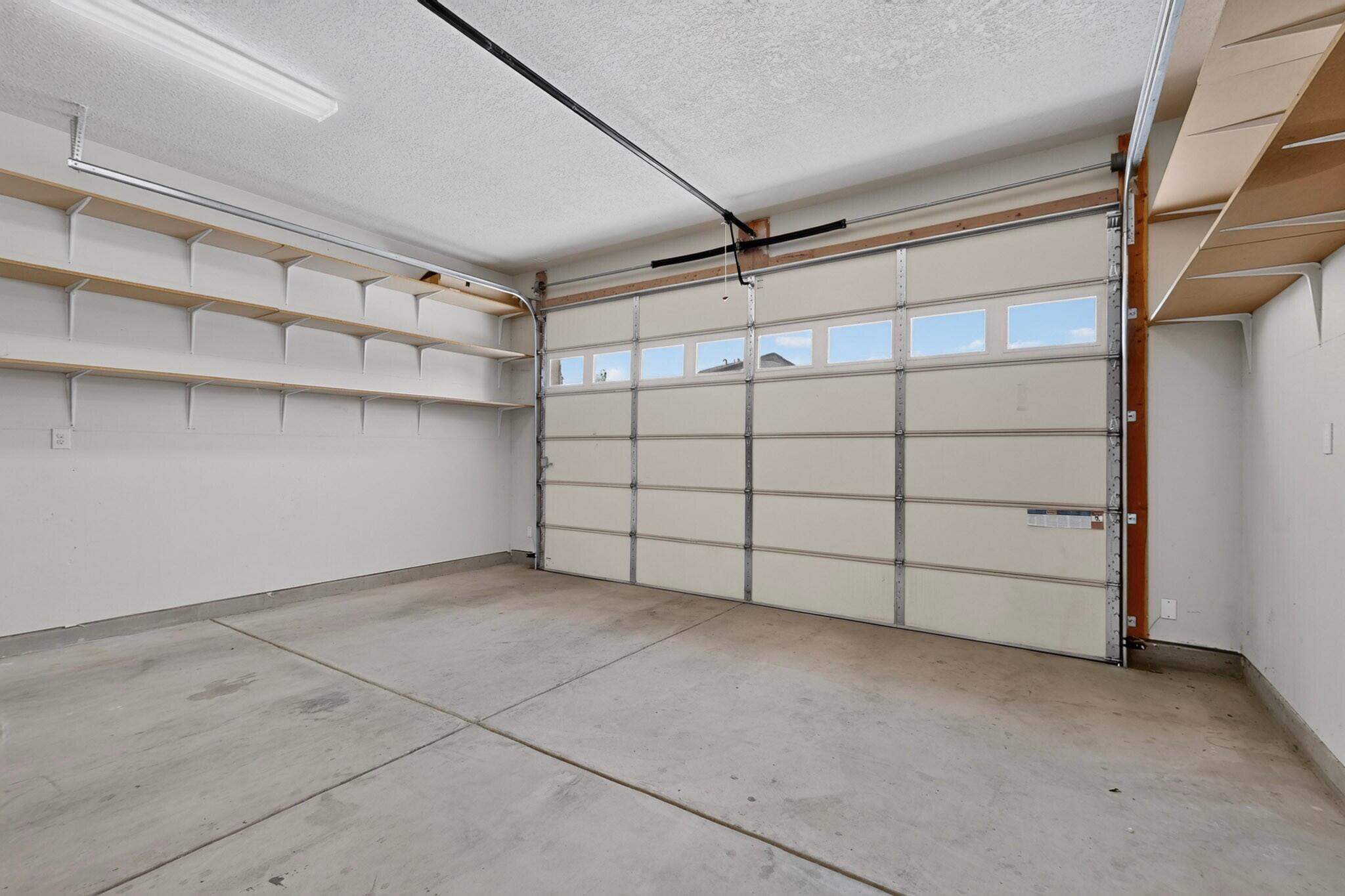 Photo 8 — 820 Serrano Pointe NW