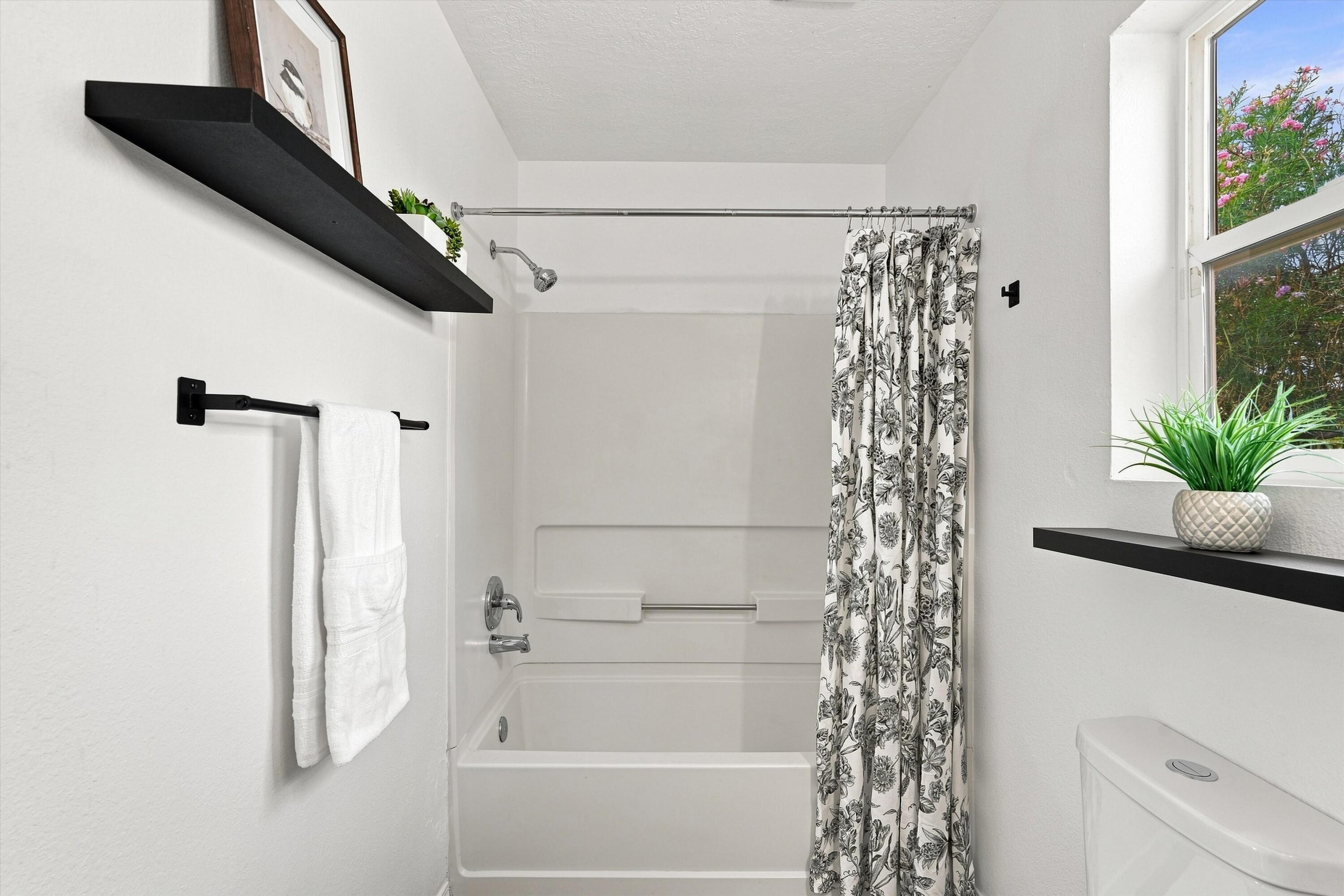 Photo 2 — 10805 Park North Street NW