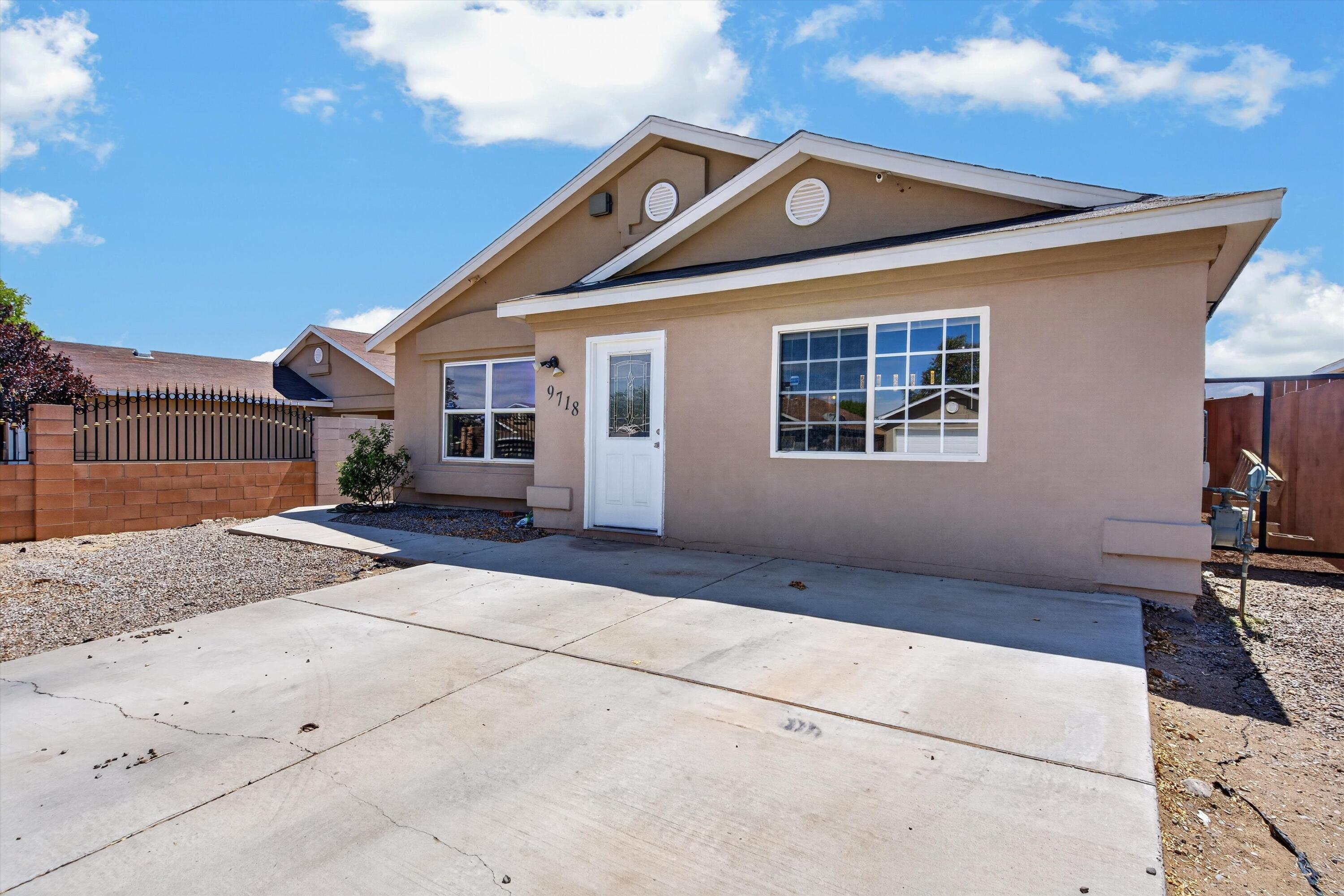 9718 Atrisco Ranch Road SW, Albuquerque, NM 87121