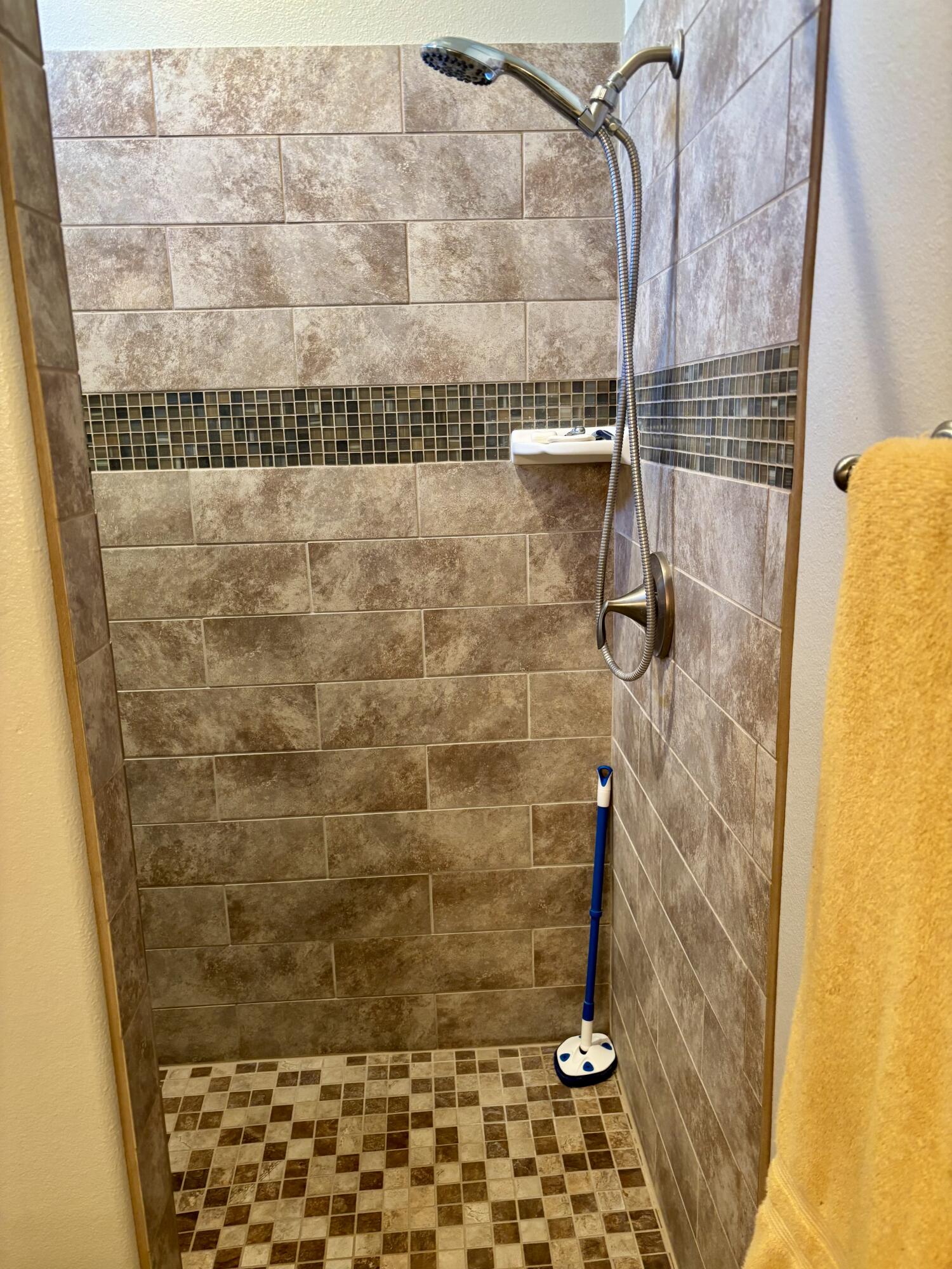 Photo 3 — 308 Sunrise Bluffs Drive