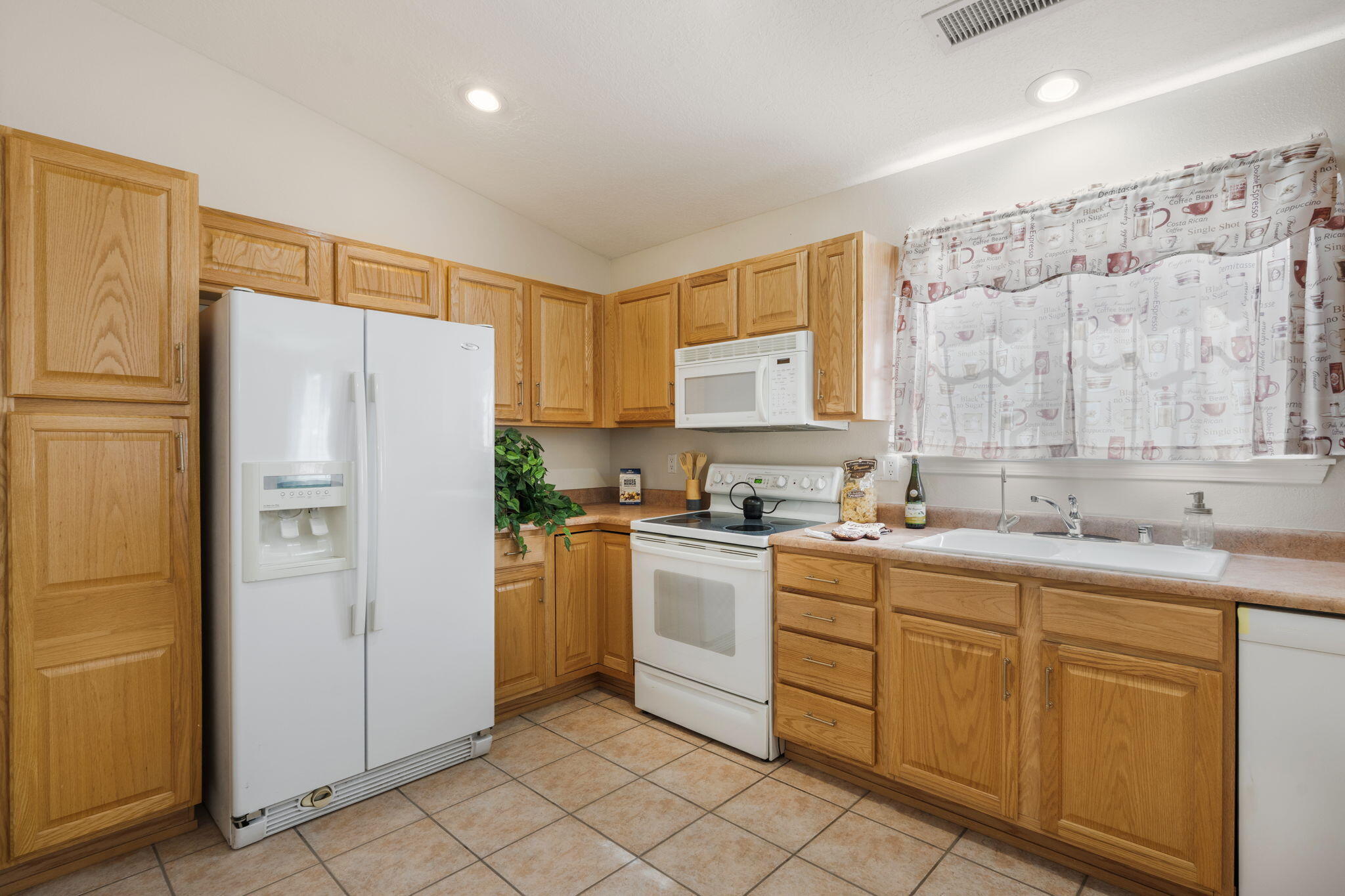 Photo 17 — 6612 Ladrillo Place NE