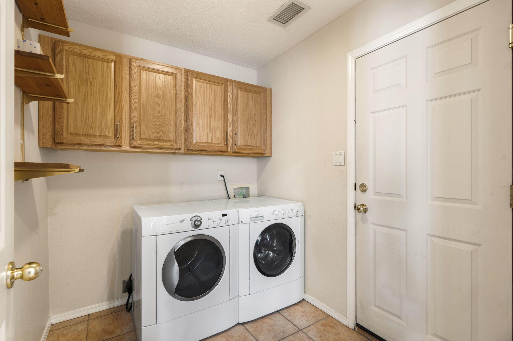 Photo 18 — 6612 Ladrillo Place NE