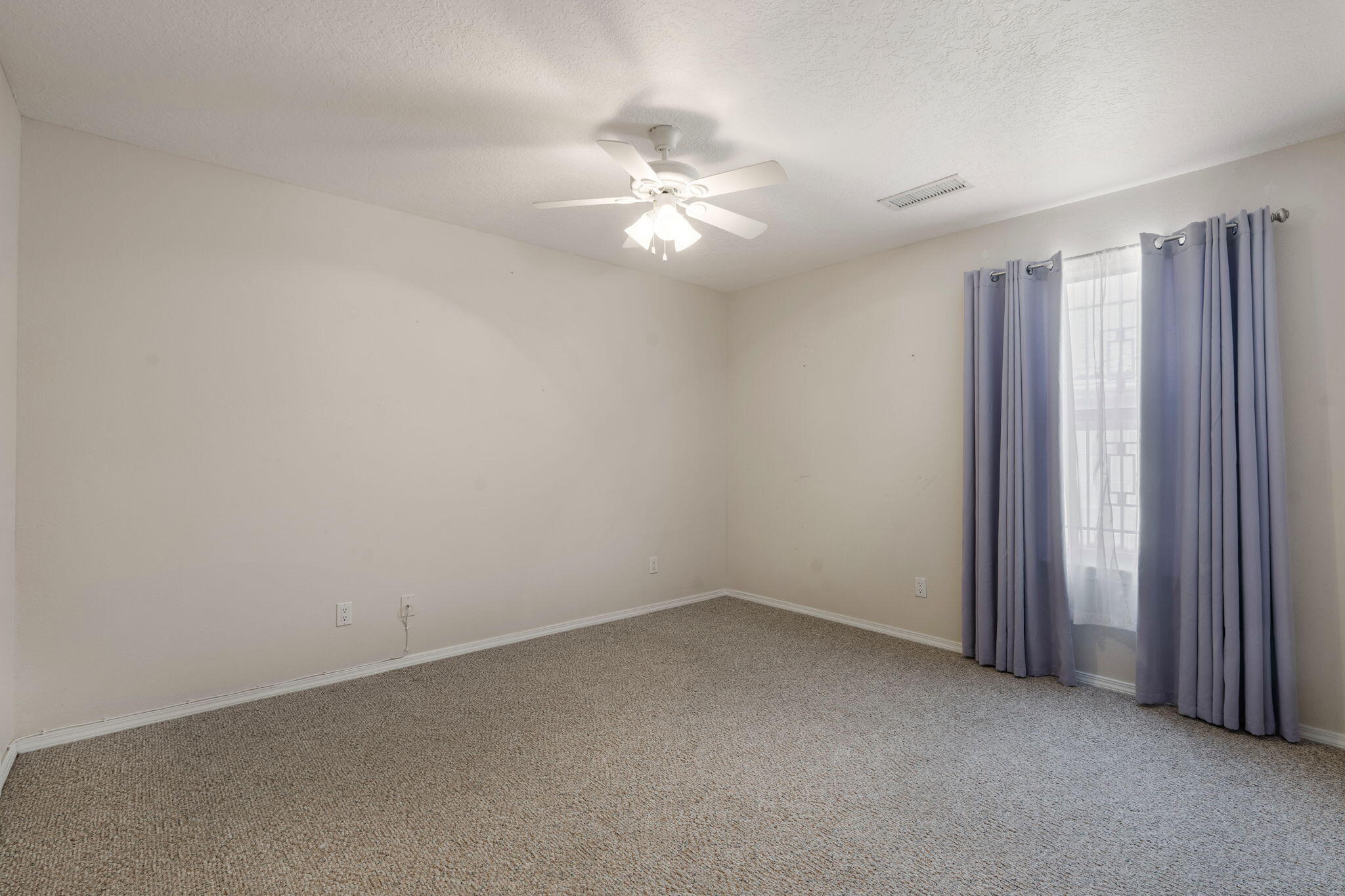 Photo 12 — 6612 Ladrillo Place NE