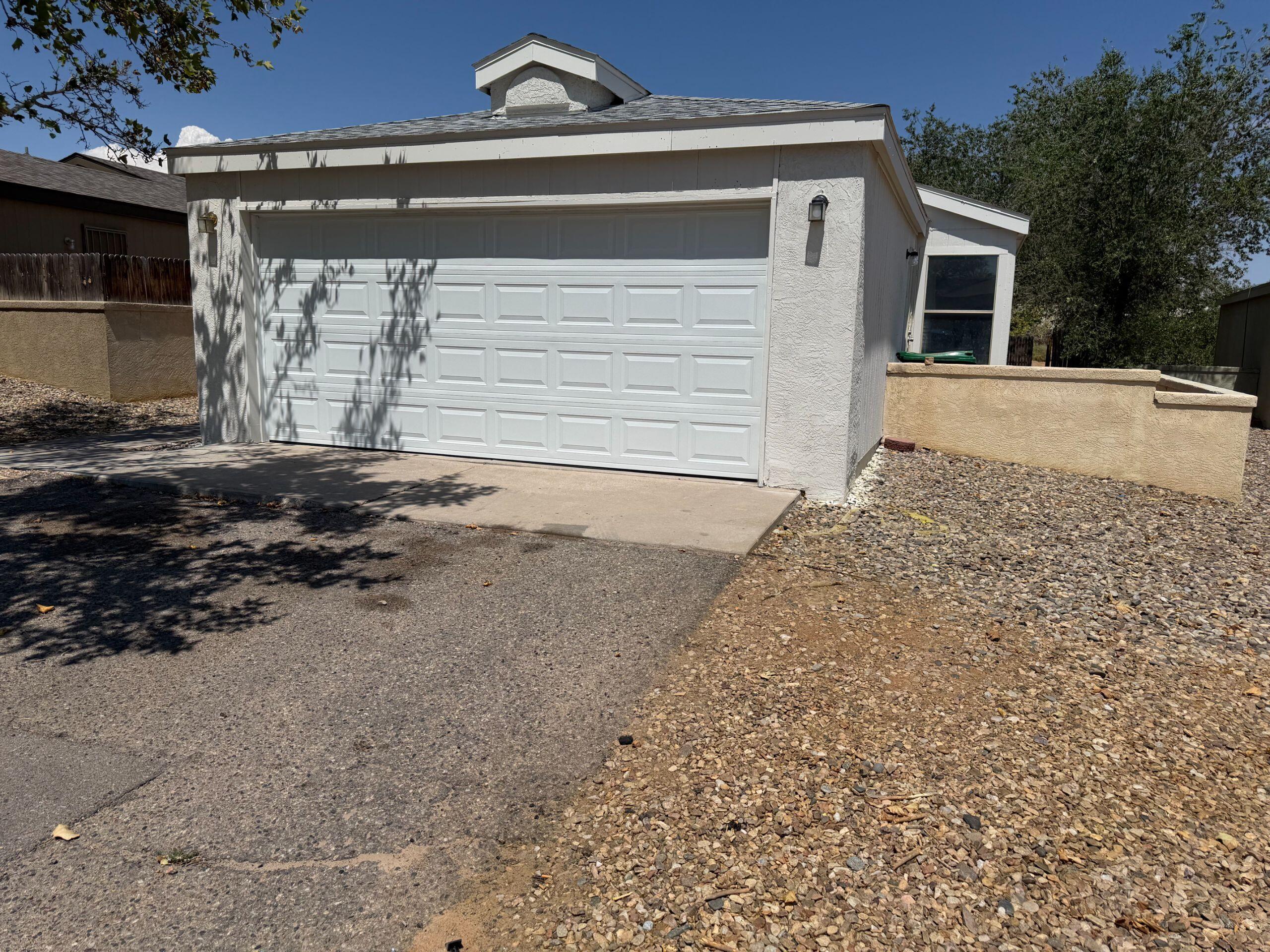 Photo 15 — 1610 Perma Drive NE