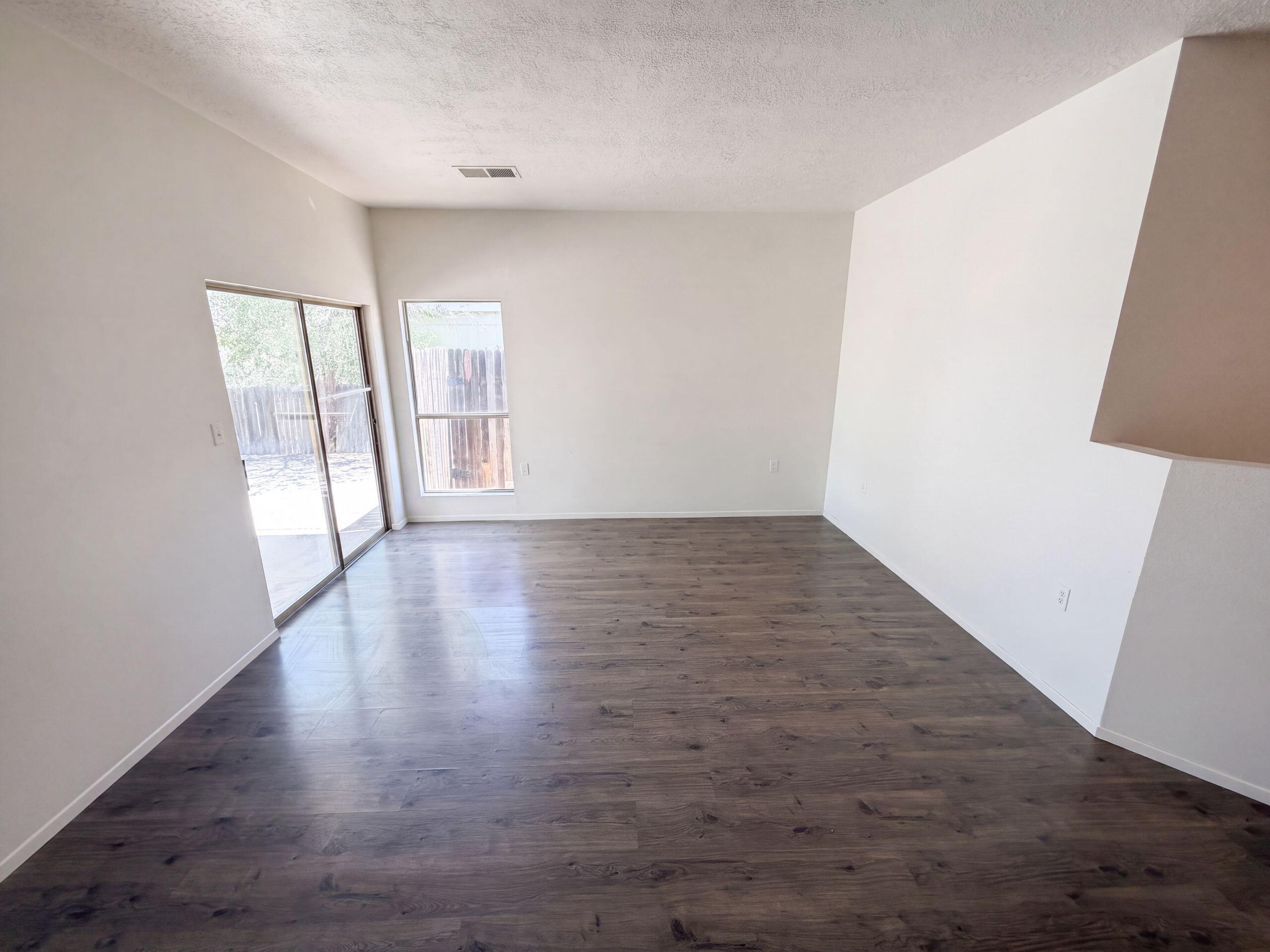 Photo 3 — 1610 Perma Drive NE