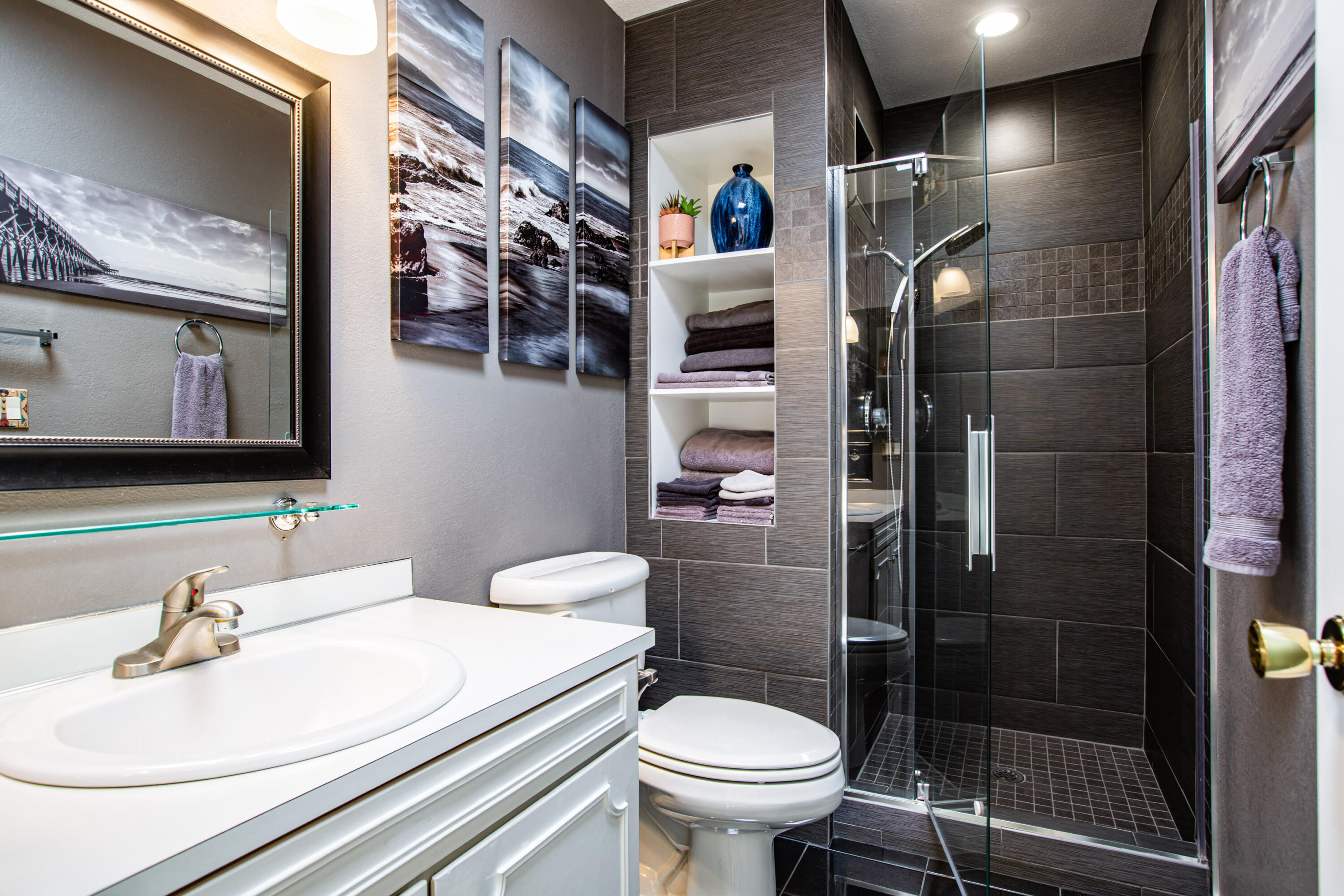 Photo 4 — 6930 Arvilla Place NE