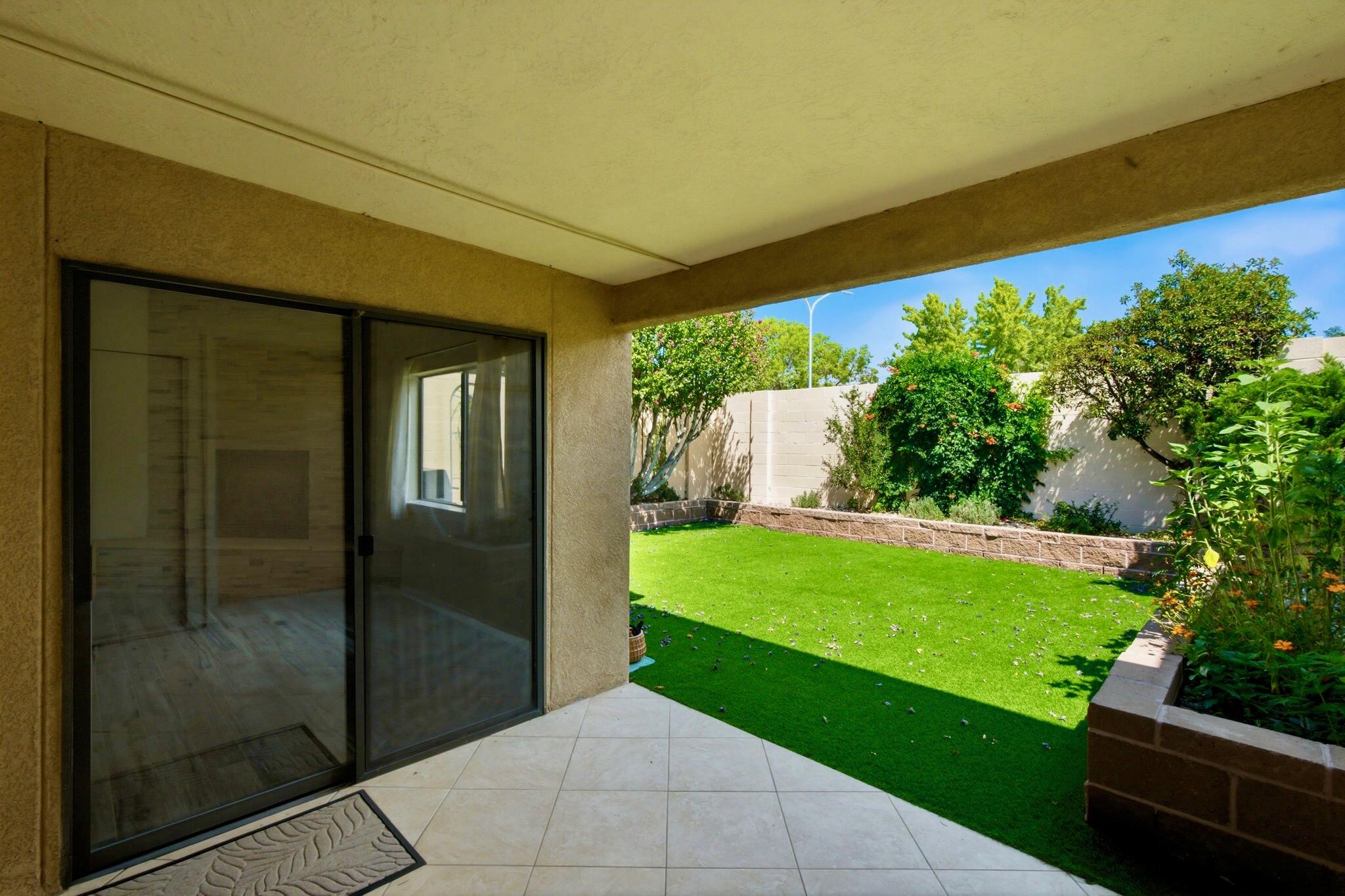 Photo 4 — 12133 Calle Zagal NE