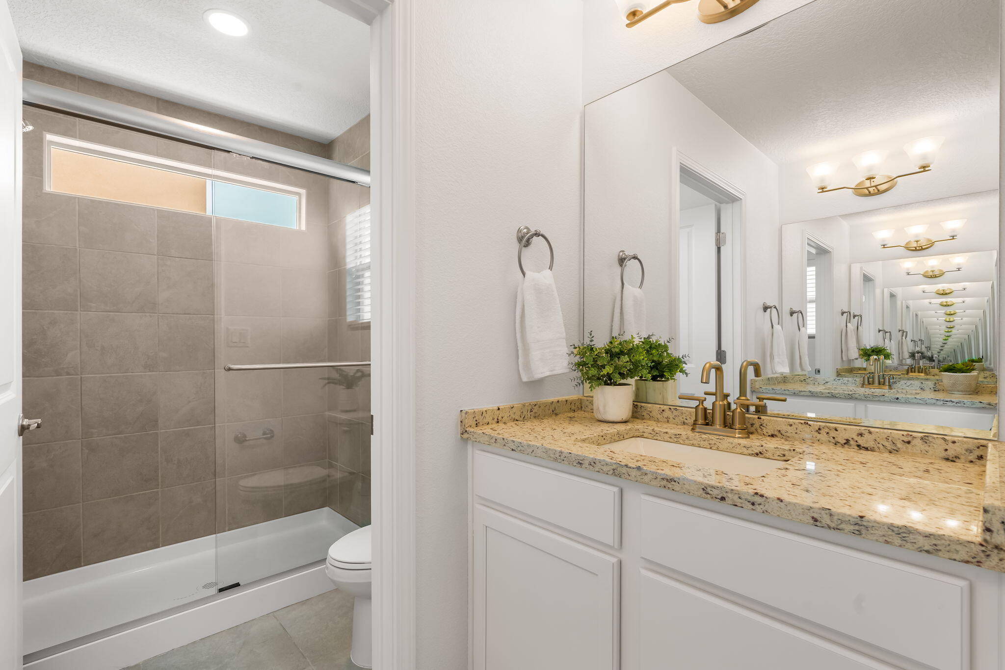 Photo 19 — 8932 Mountain Ash Avenue SW