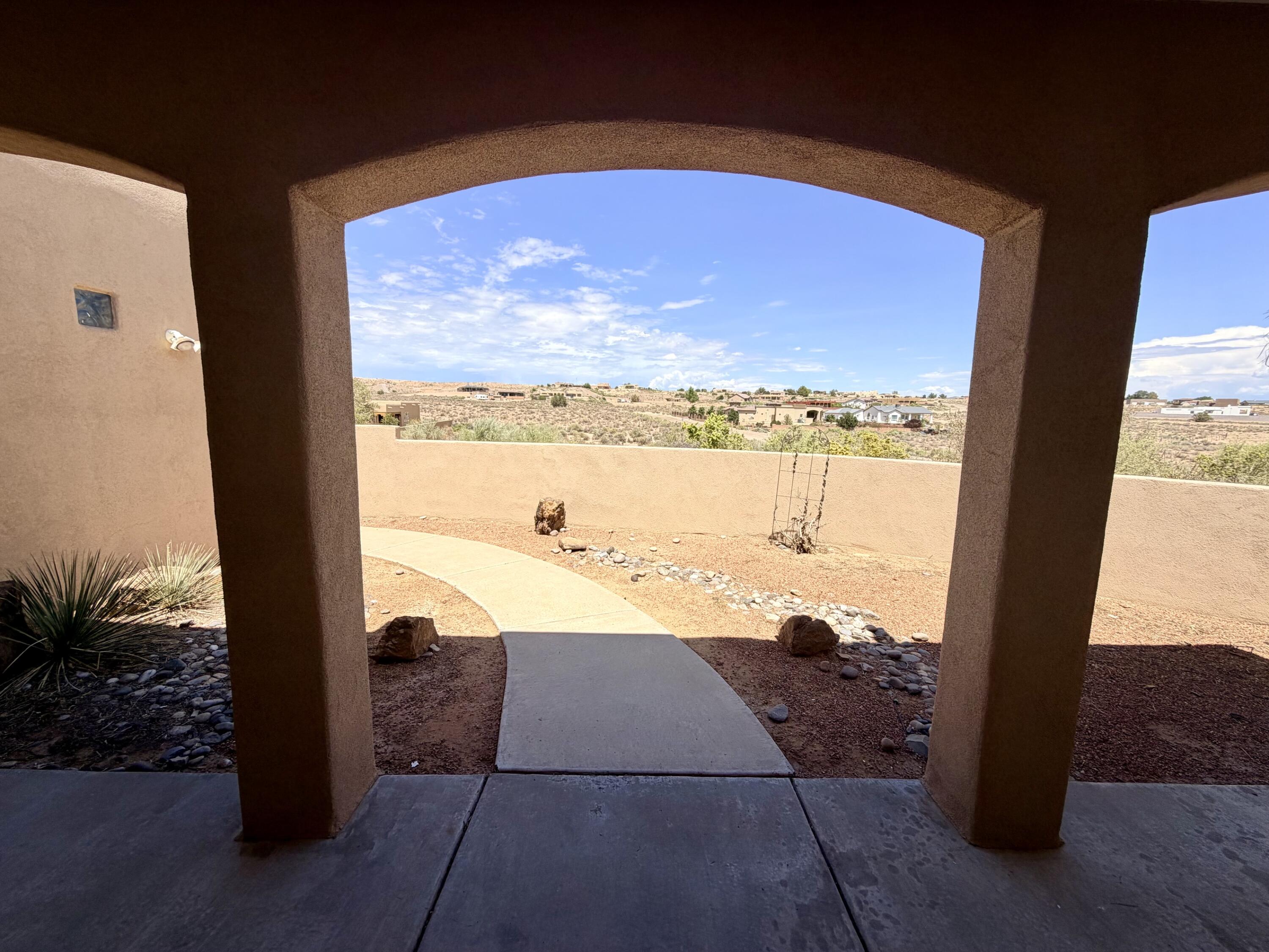 Photo 2 — 6122 La Paz Road NE
