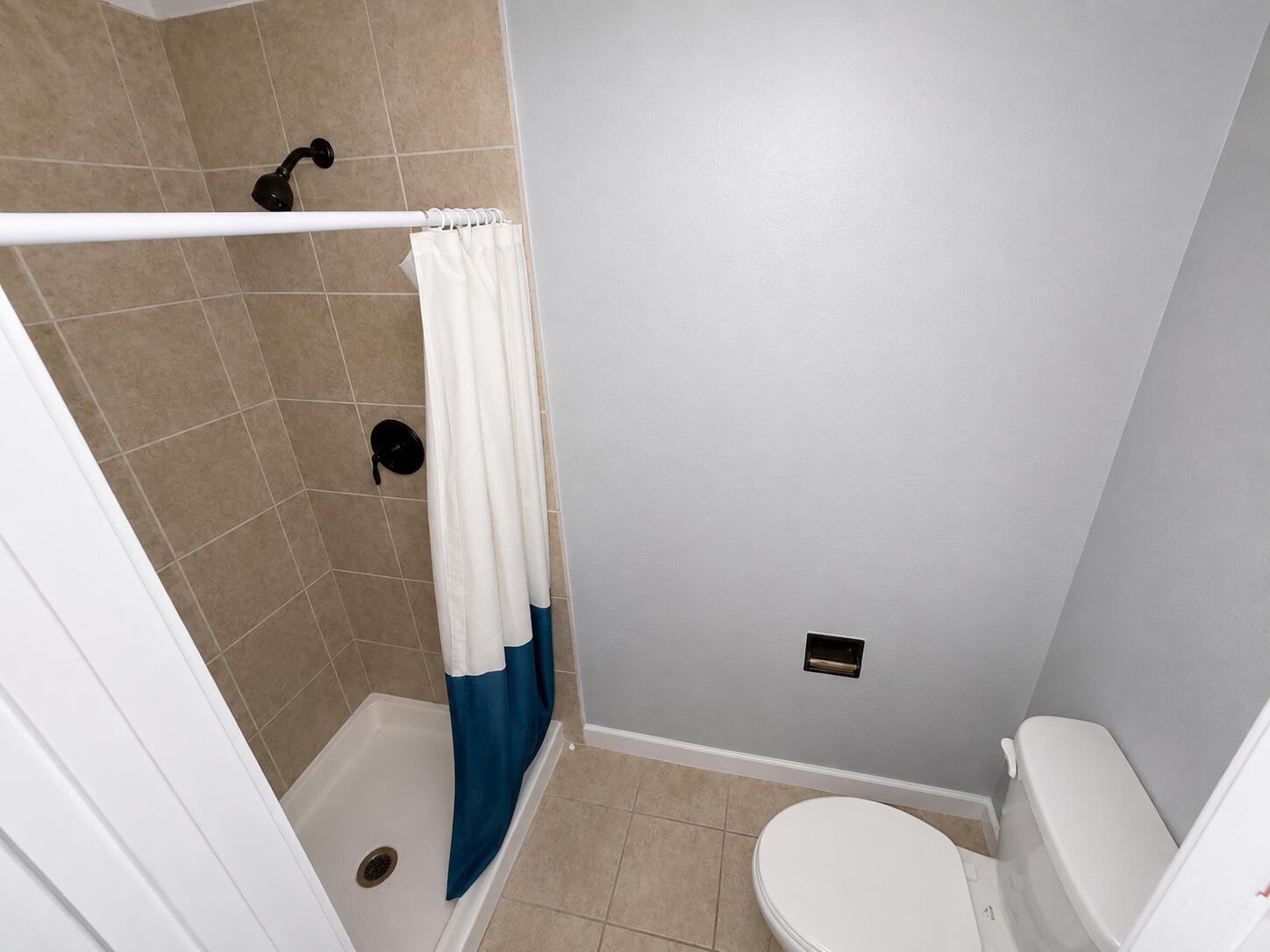 Photo 4 — 7624 Primrose Drive NW