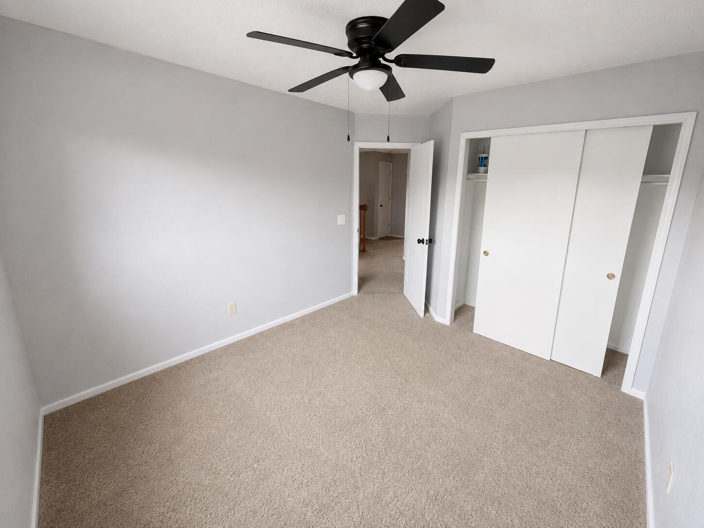Photo 5 — 7624 Primrose Drive NW