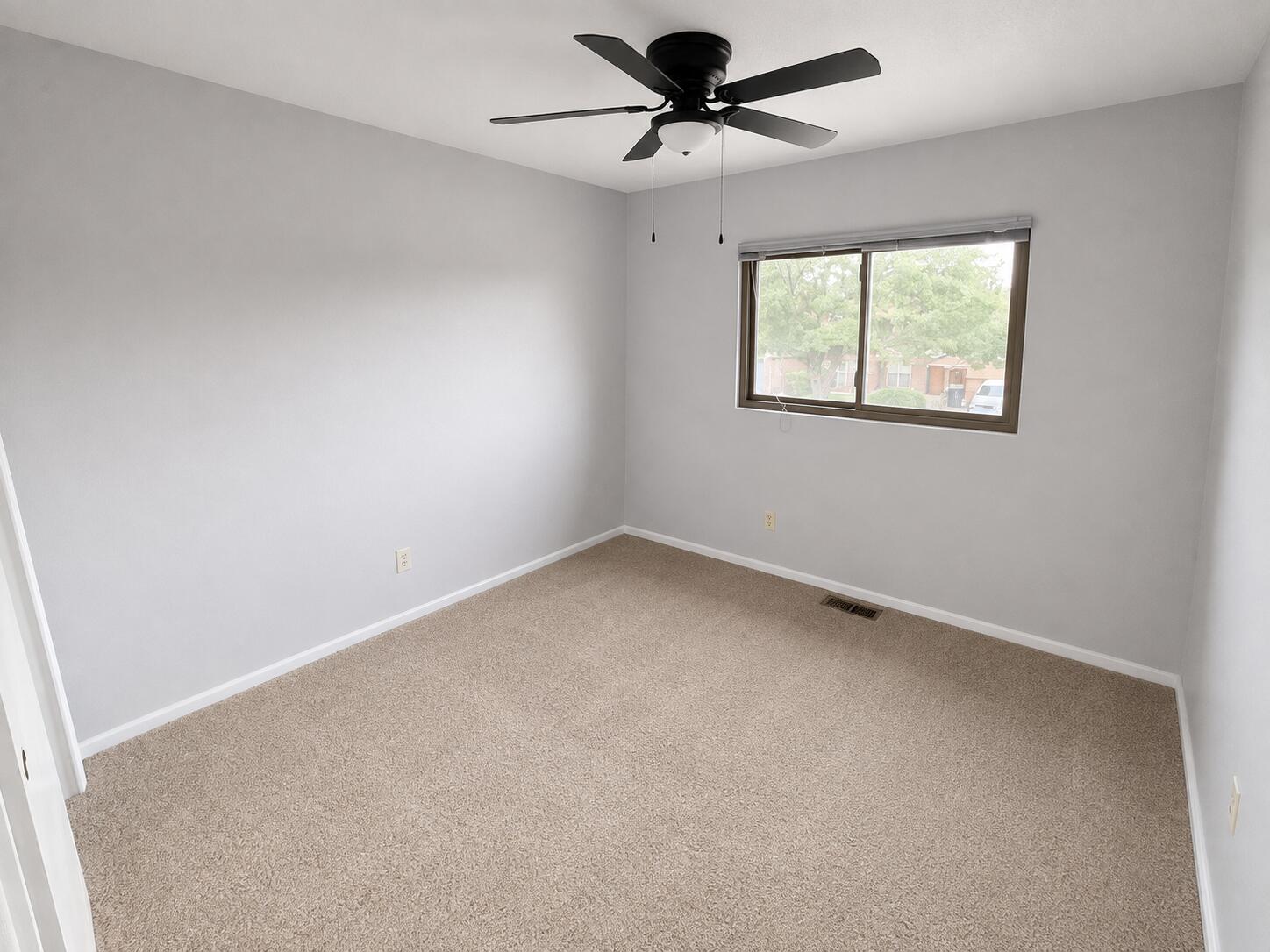 Photo 6 — 7624 Primrose Drive NW
