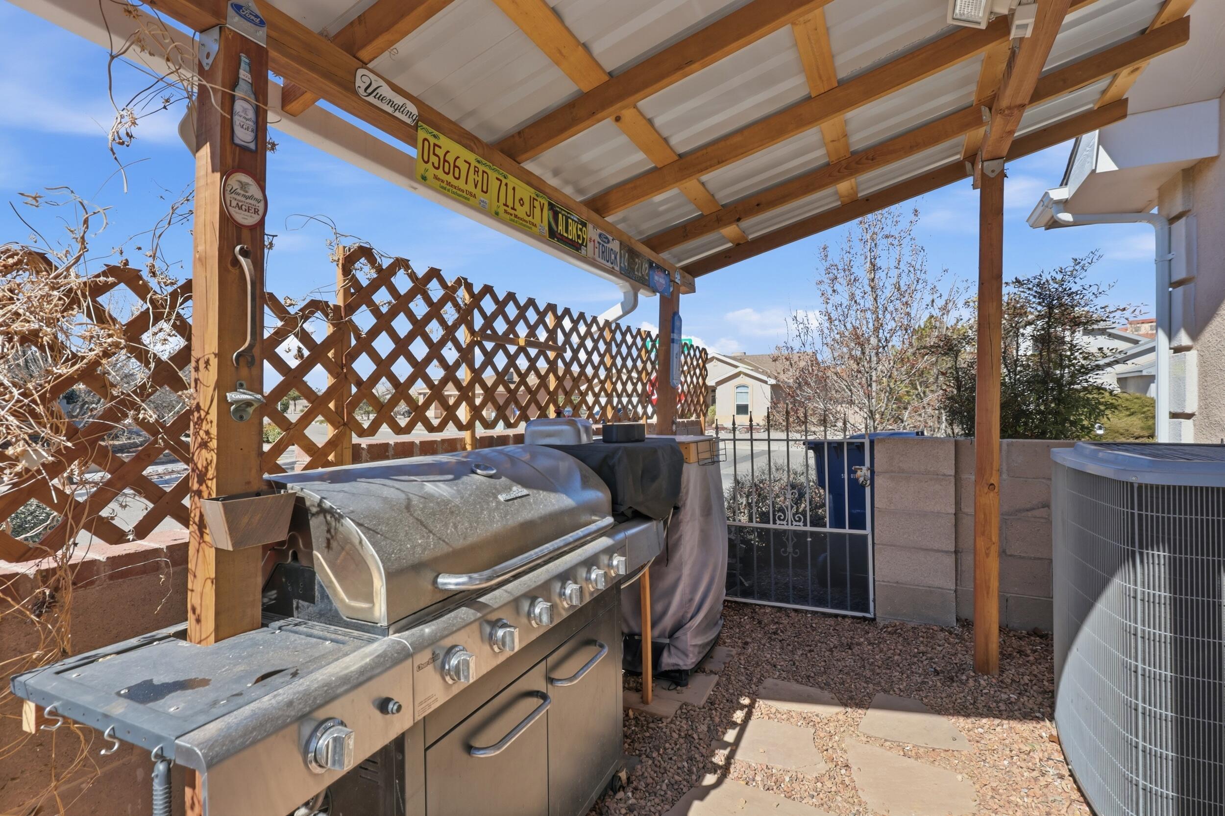 Photo 20 — 921 Pinzon Street NW