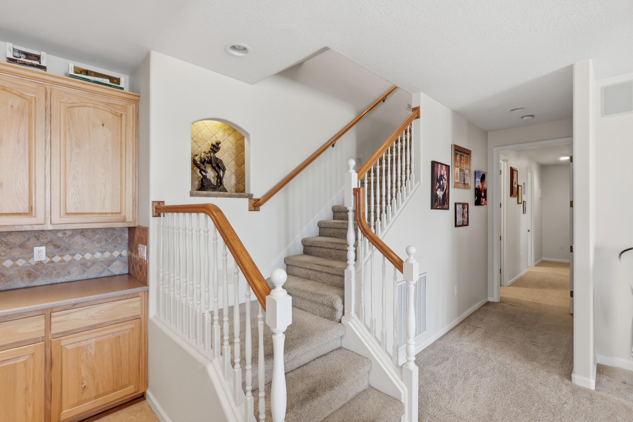Photo 18 — 921 Pinzon Street NW