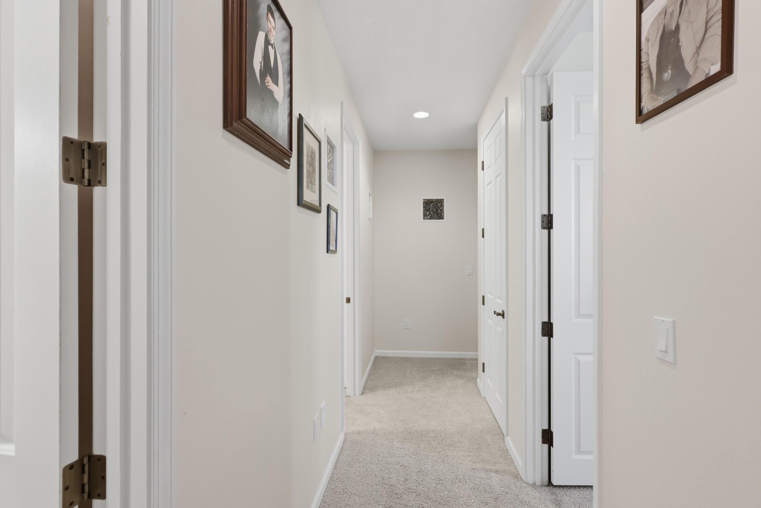 Photo 17 — 921 Pinzon Street NW
