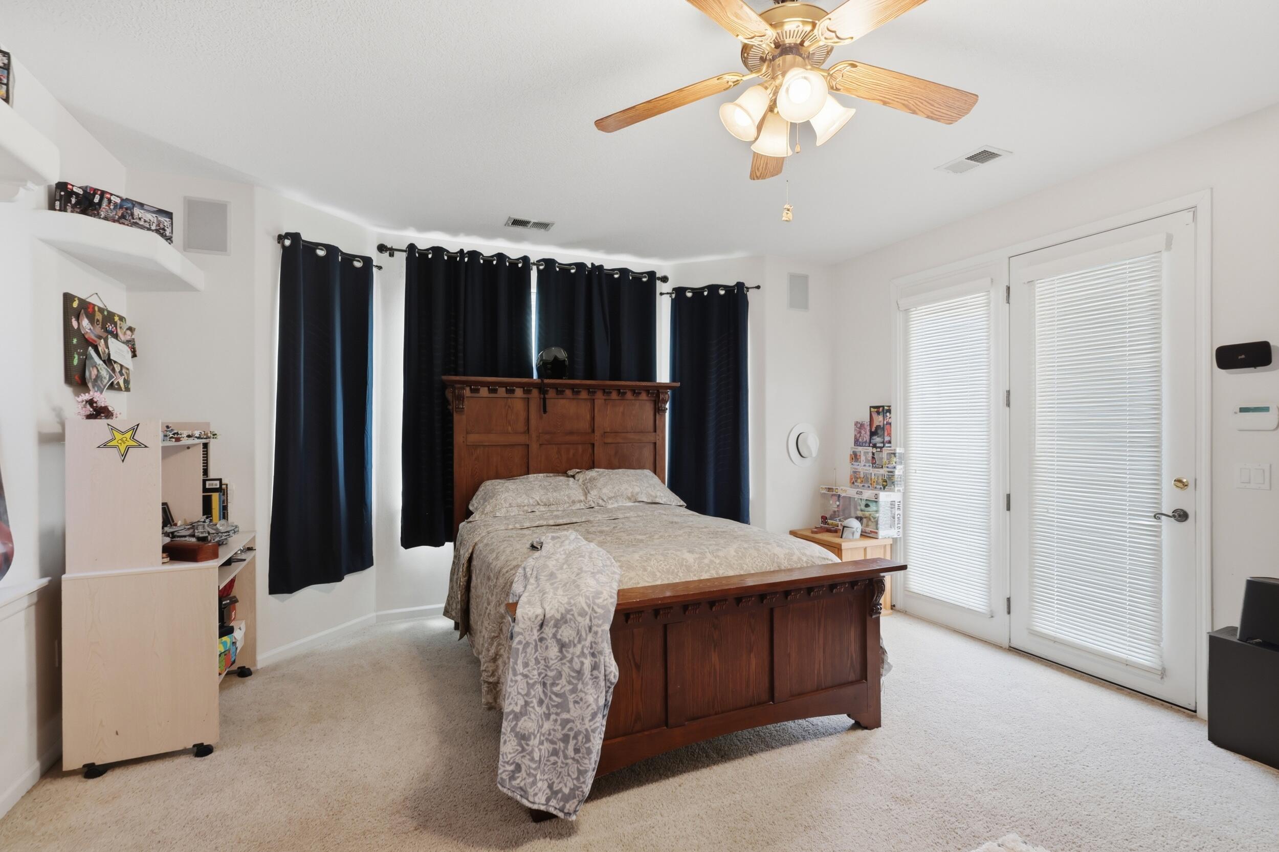 Photo 15 — 921 Pinzon Street NW