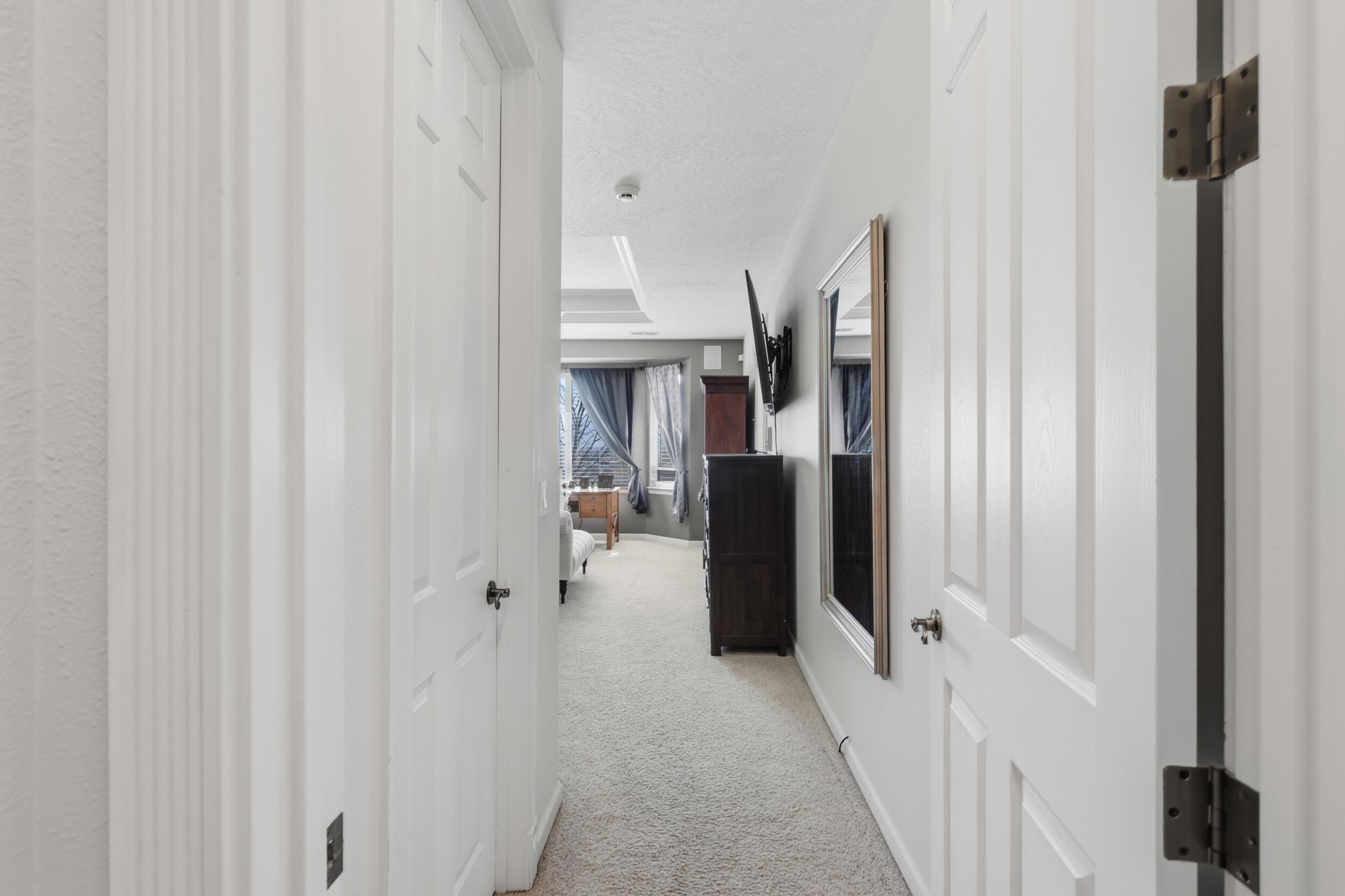 Photo 10 — 921 Pinzon Street NW