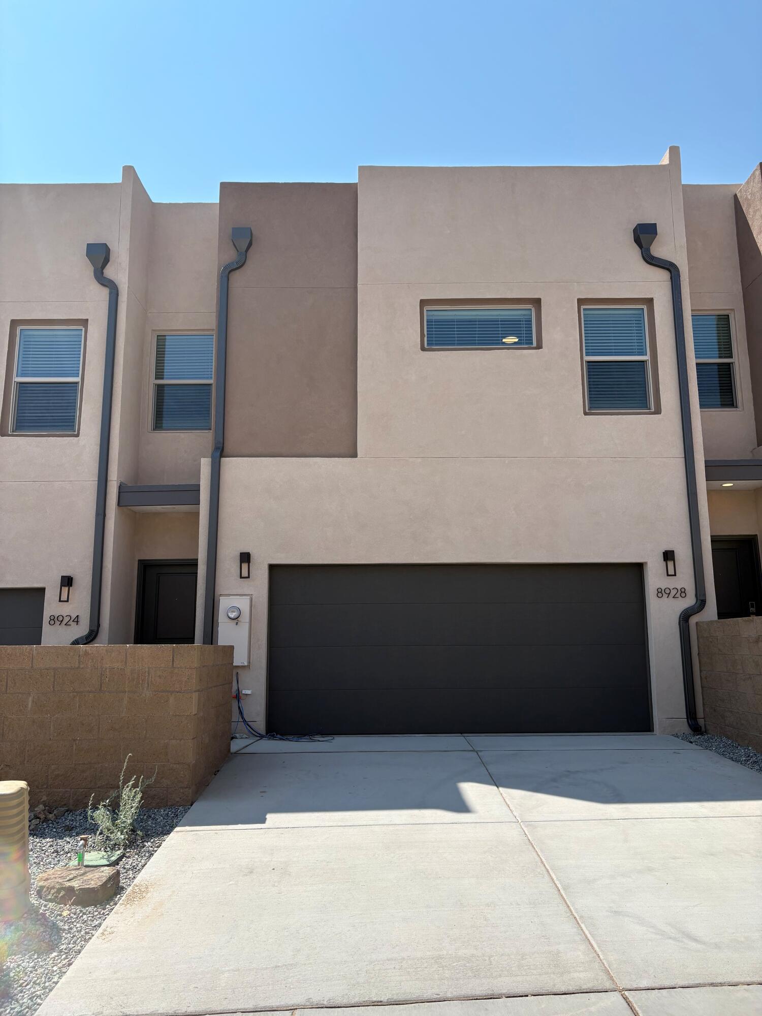 8928 Mountain Ash Avenue SW, Albuquerque, NM 87121