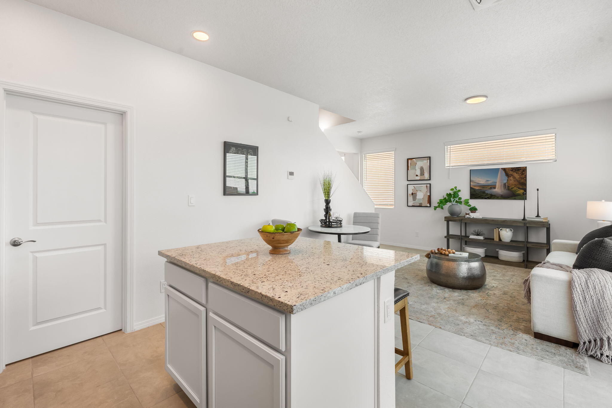 Photo 11 — 8928 Mountain Ash Avenue SW