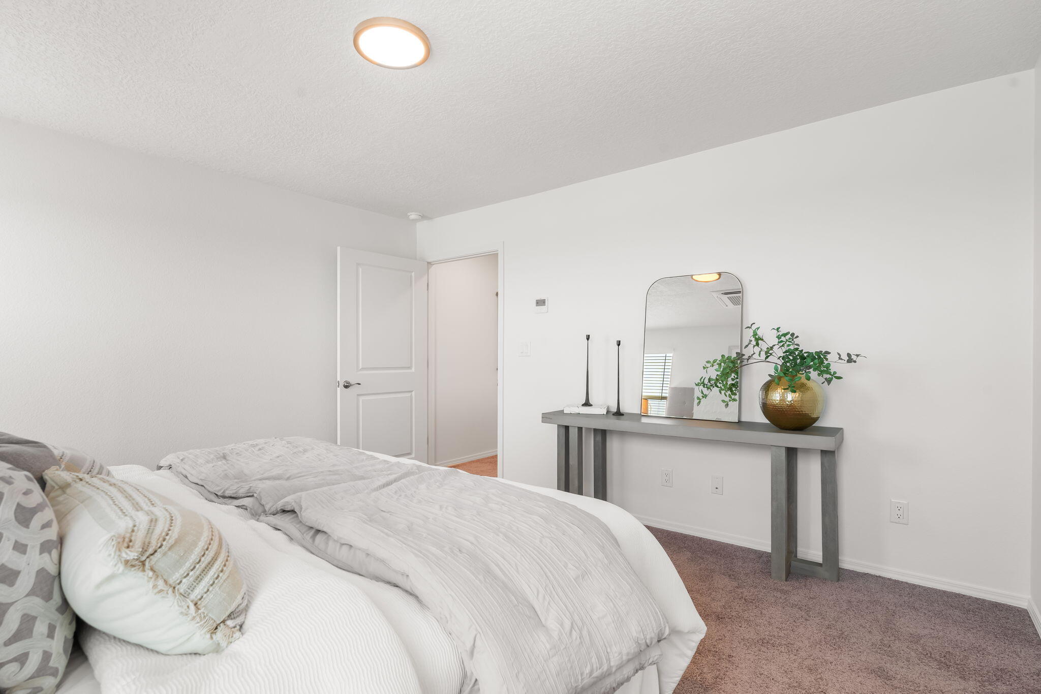Photo 16 — 8928 Mountain Ash Avenue SW