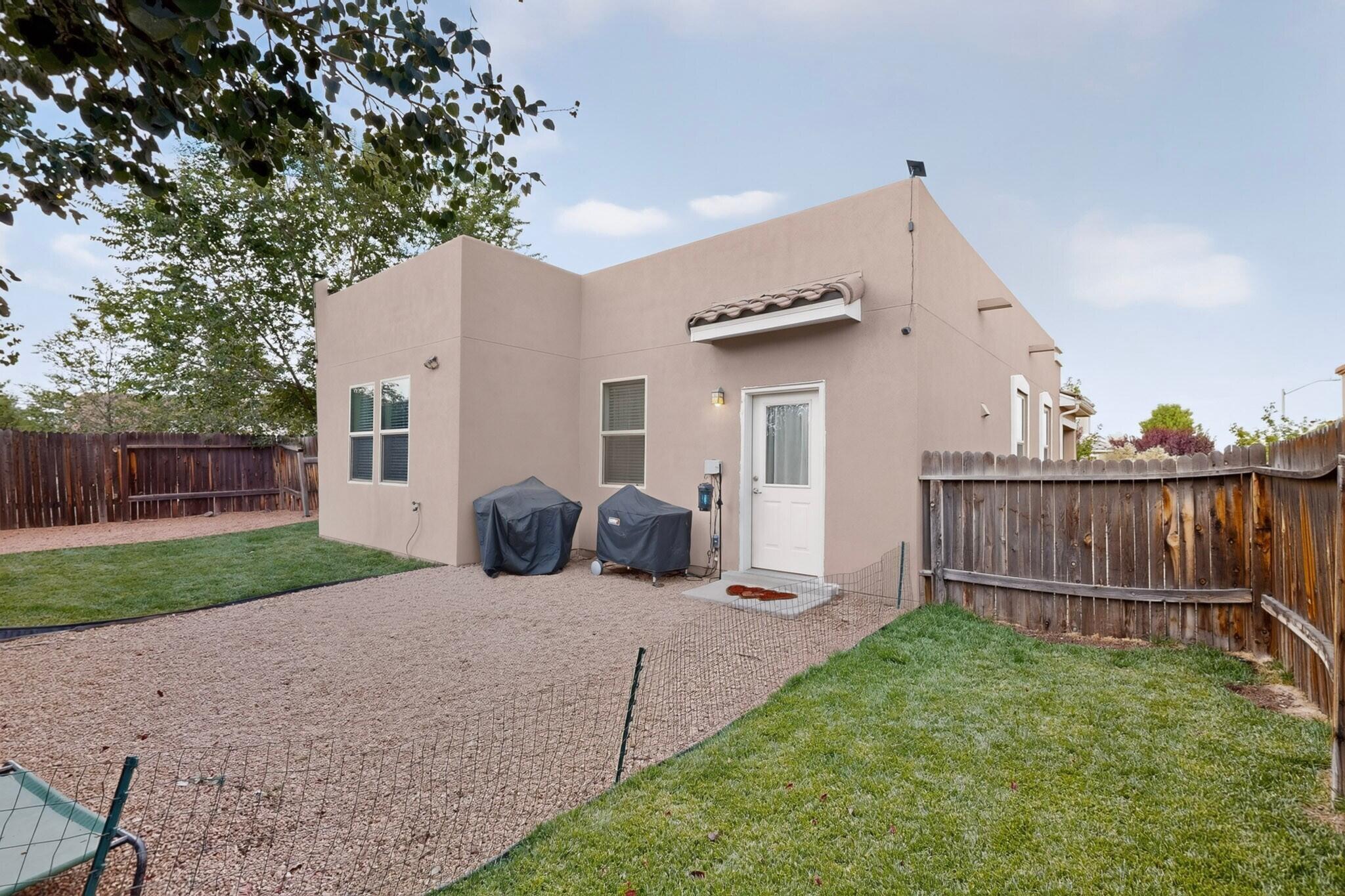 Photo 6 — 3142 Floras Del Sol Street