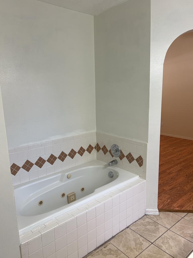 Photo 12 — 13129 Neon Avenue NE