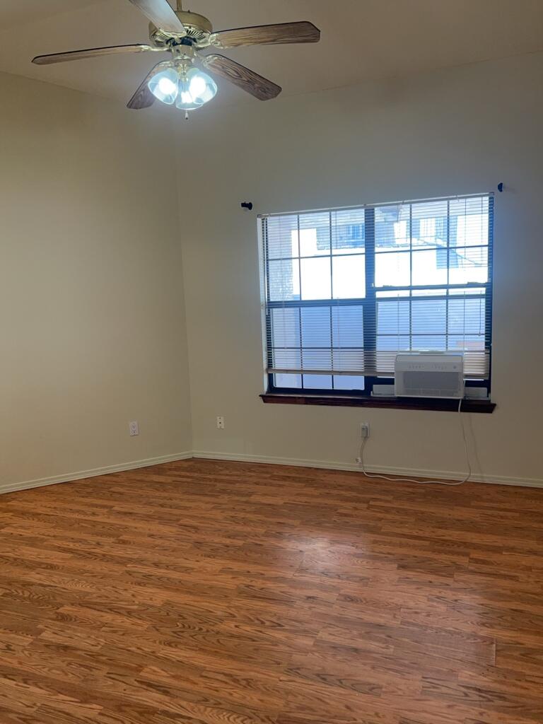 Photo 9 — 13129 Neon Avenue NE