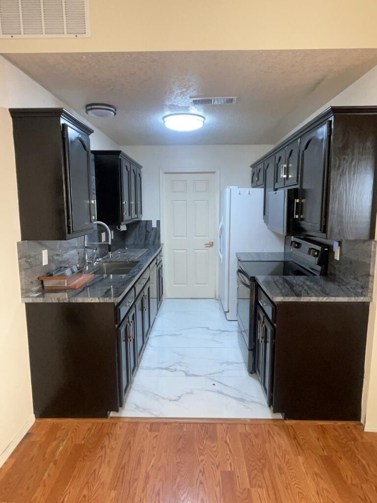 Photo 20 — 13129 Neon Avenue NE