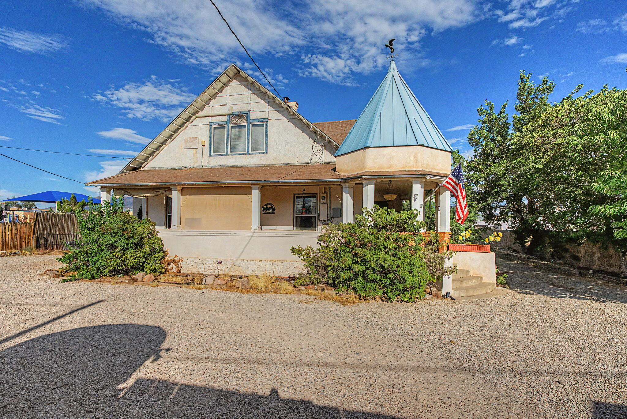 9742 4th Street NW, Albuquerque, NM 87114