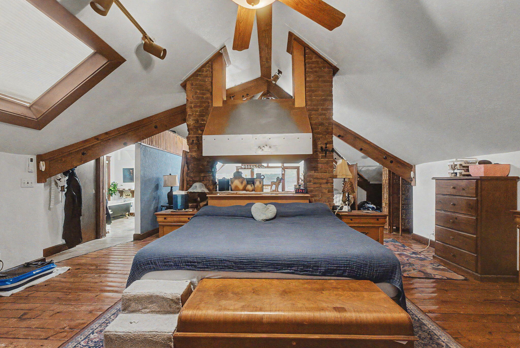 Photo 20 — 9742 4th Street NW