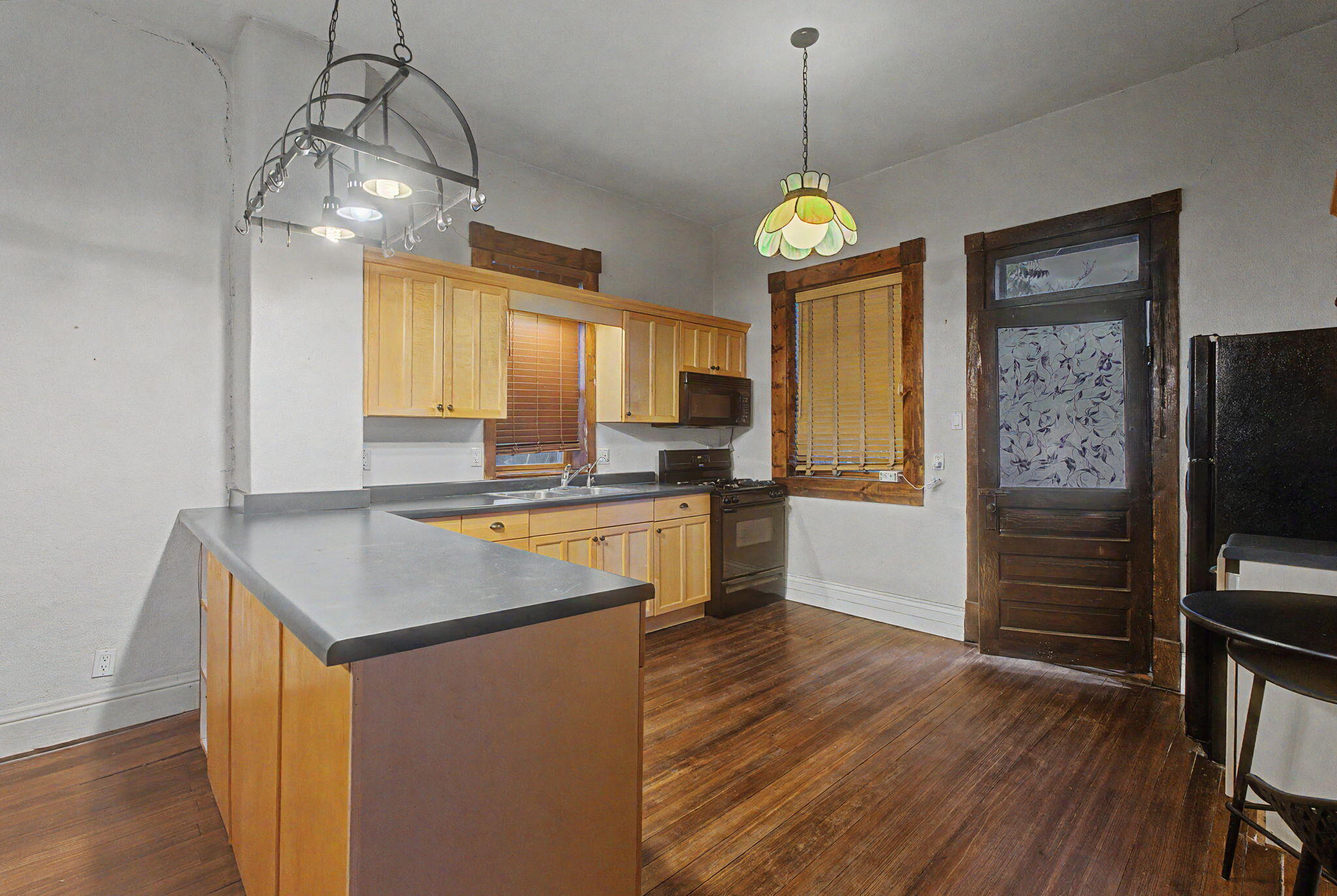 Photo 10 — 9742 4th Street NW