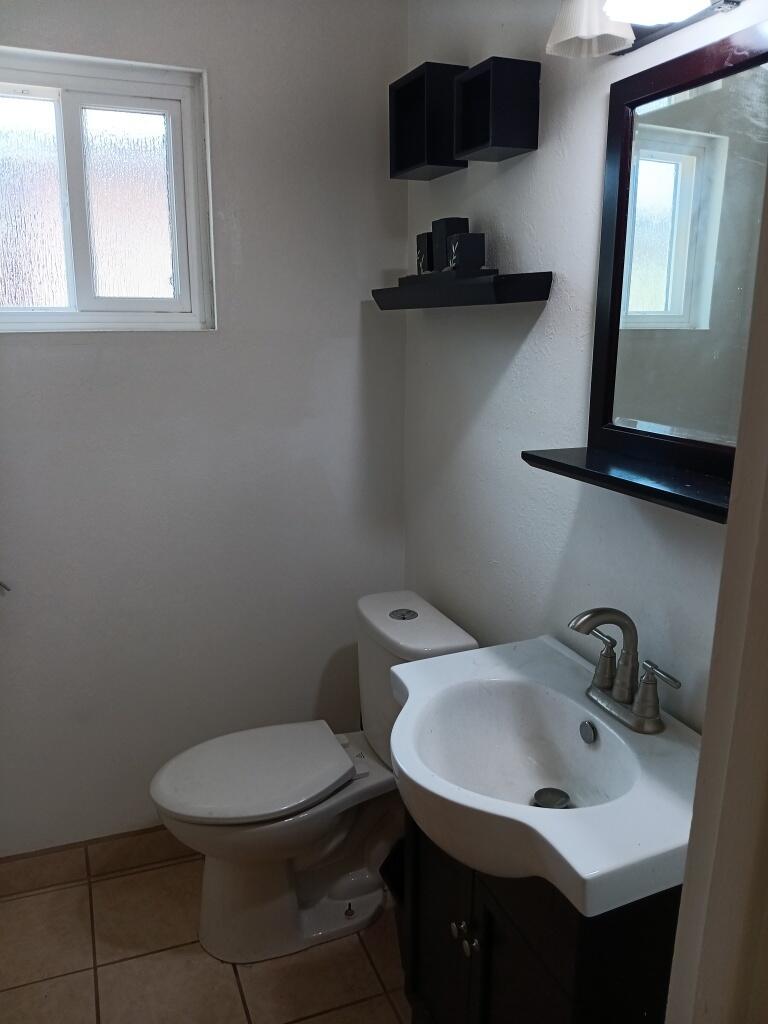 Photo 5 — 1414 Erbbe Street NE