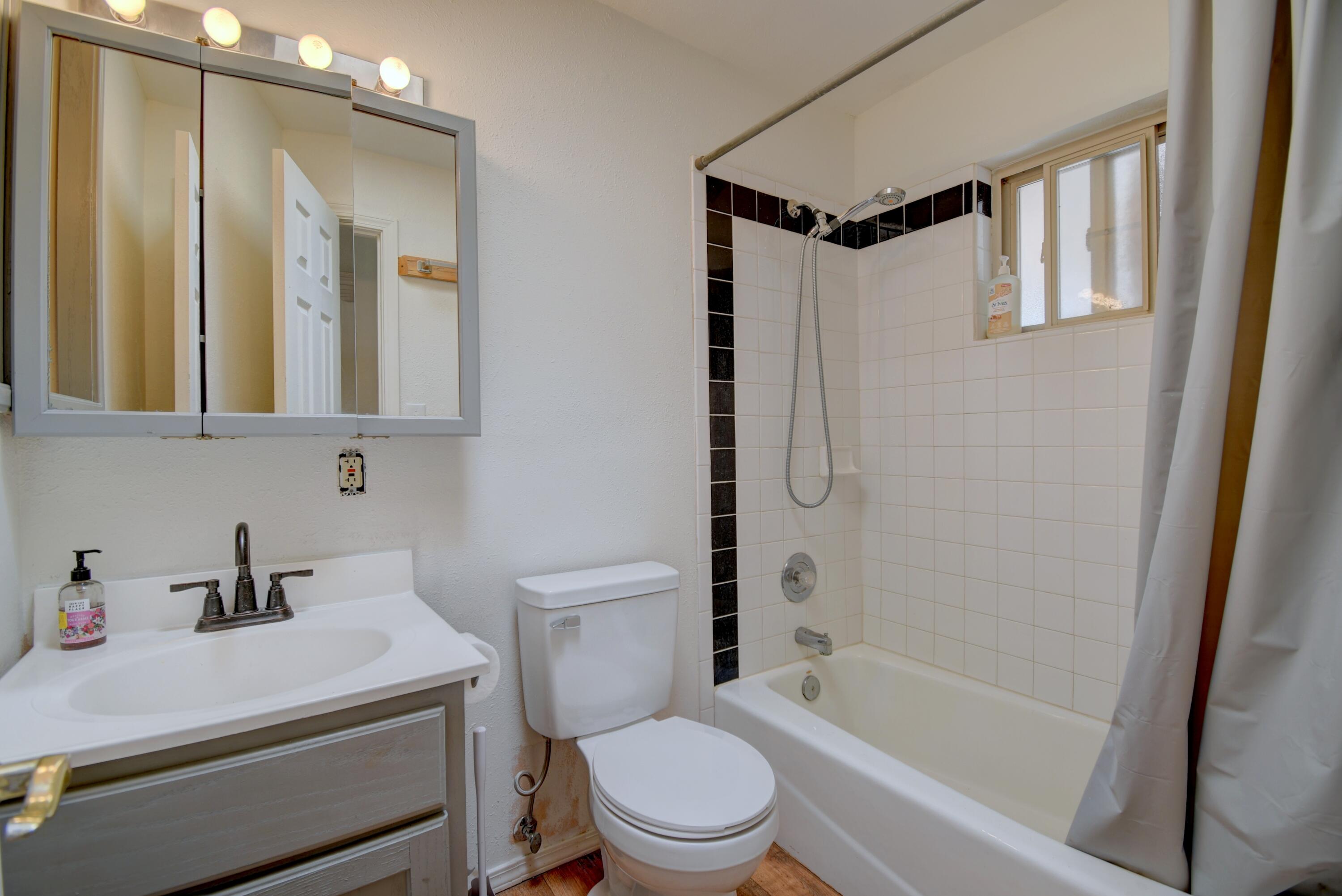Photo 20 — 82 Marigold Avenue