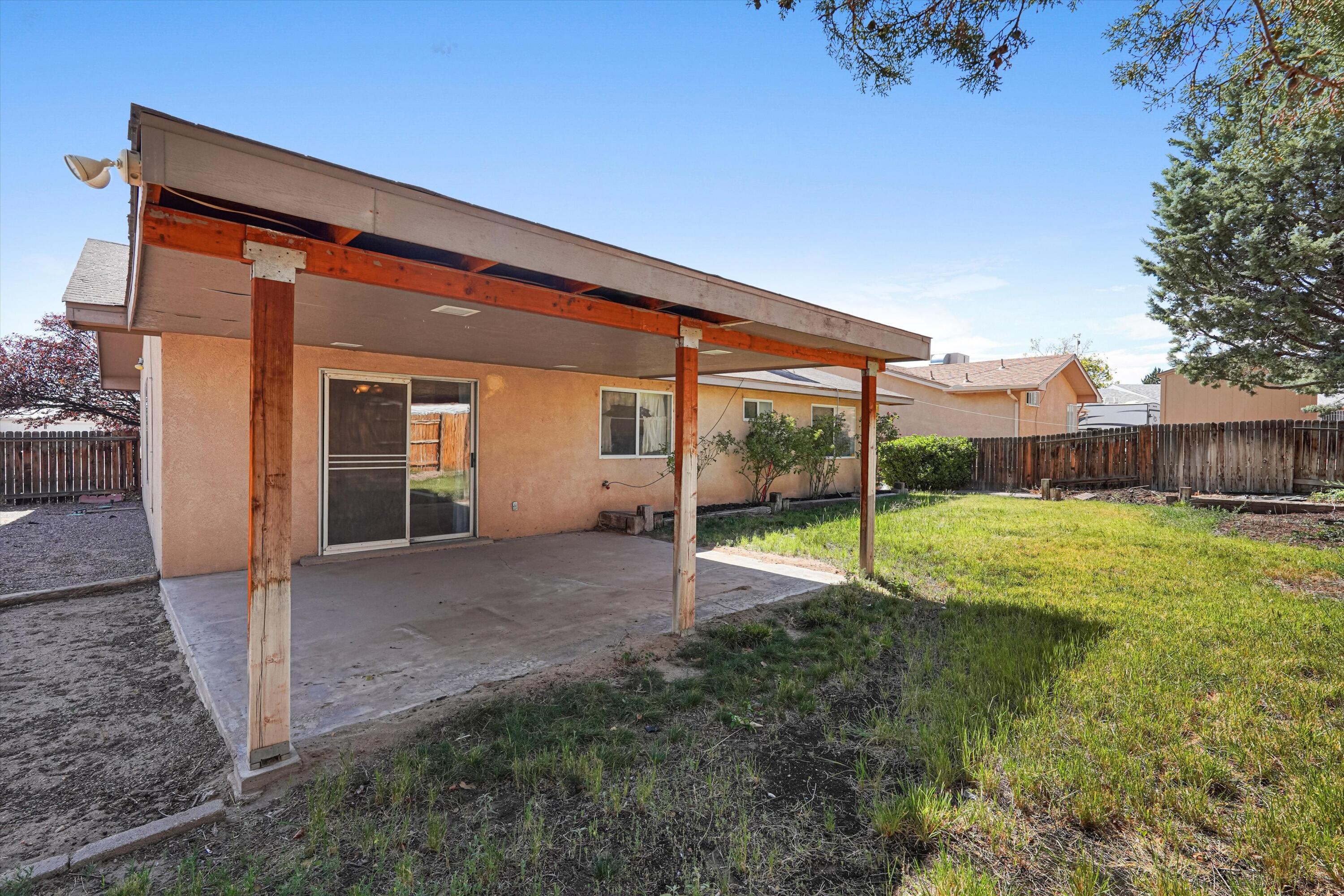 Photo 12 — 9101 Suncrest Avenue SW