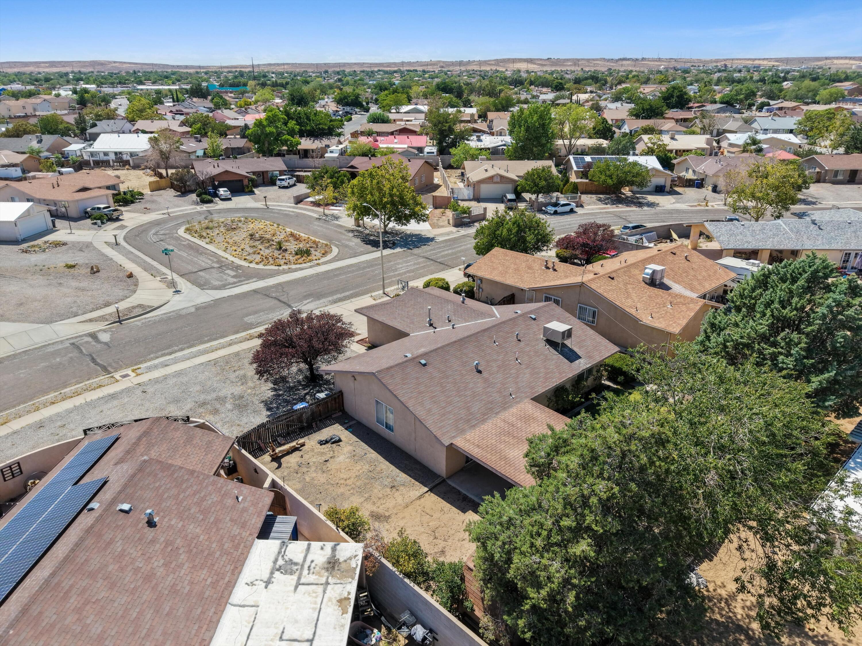 Photo 9 — 9101 Suncrest Avenue SW