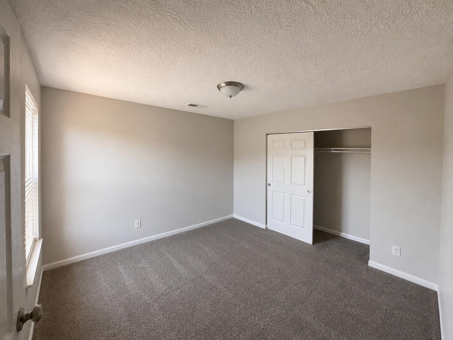 Photo 5 — 2217 W High Desert Circle NE