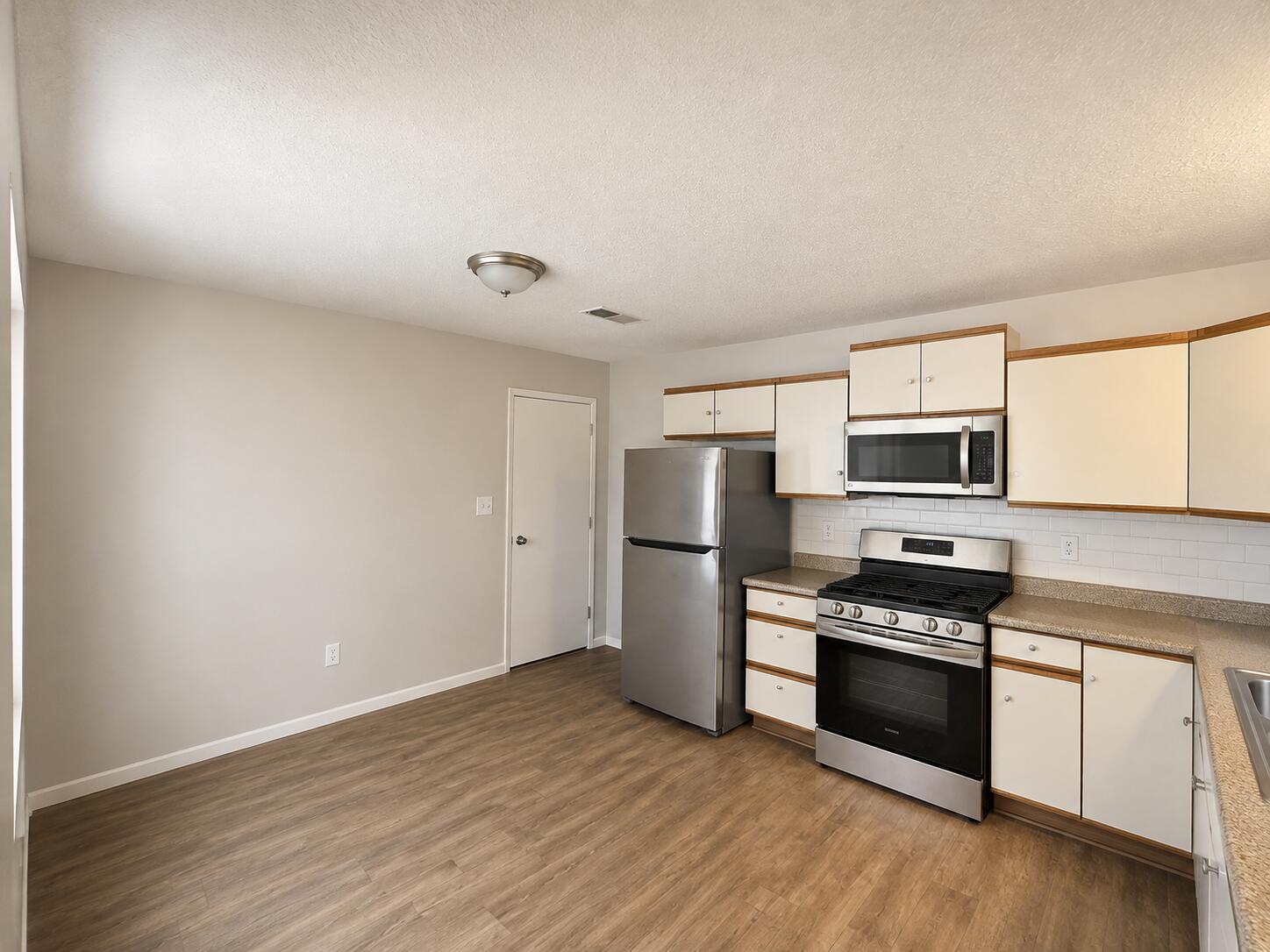 Photo 12 — 2217 W High Desert Circle NE