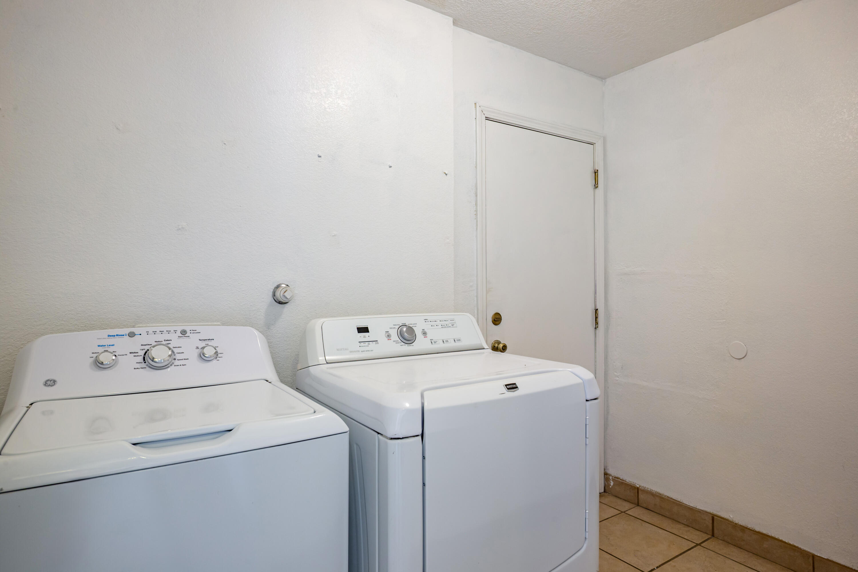 Photo 6 — 1335 Ojo Sarco Street SW