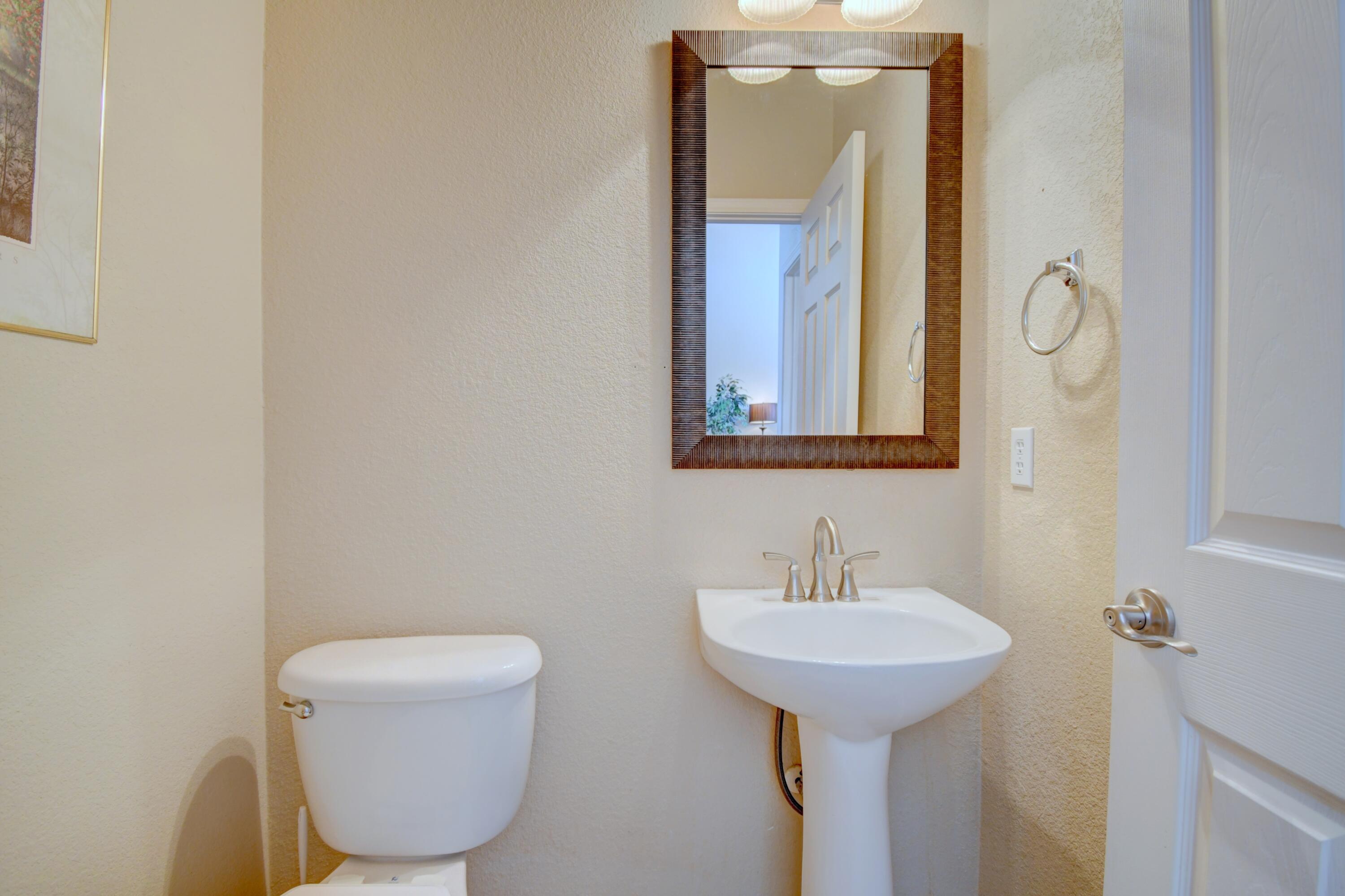 Photo 4 — 2139 Violeta Circle SE