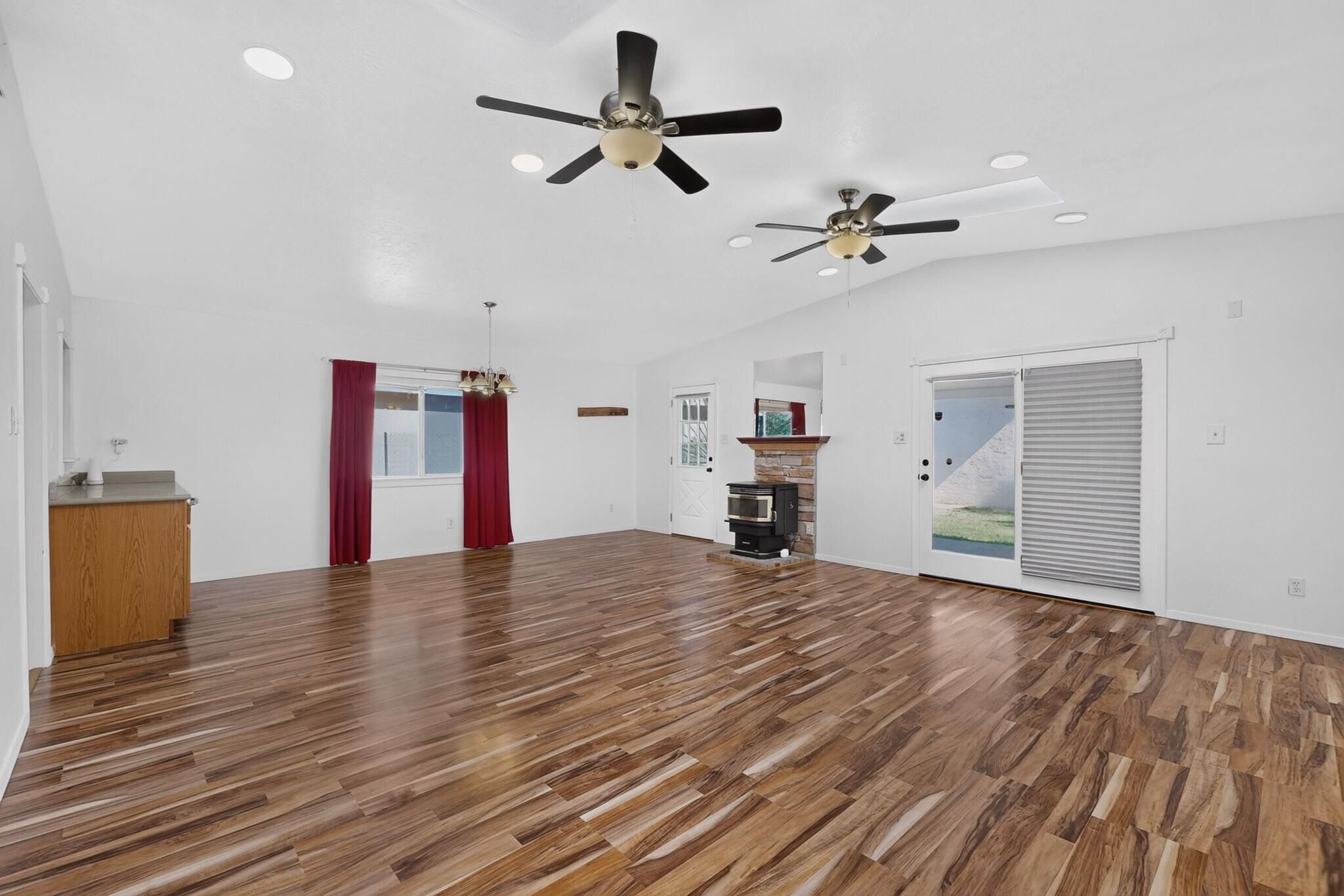Photo 20 — 1401 Vista Del Rio Road SW
