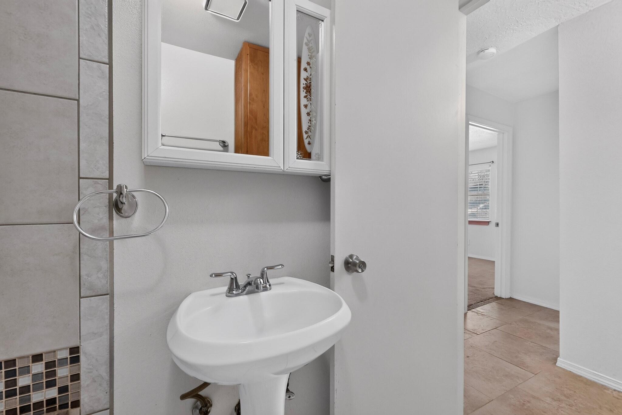 Photo 11 — 1401 Vista Del Rio Road SW