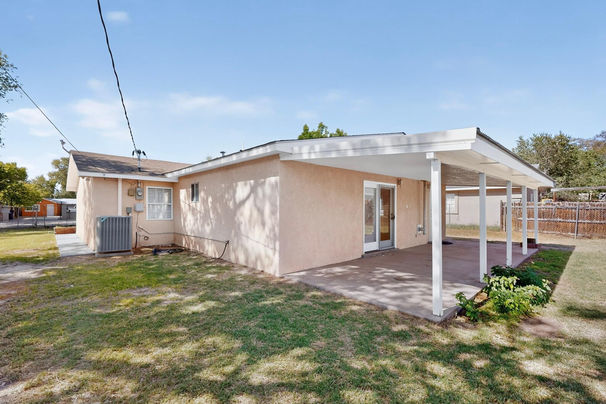 Photo 7 — 1401 Vista Del Rio Road SW