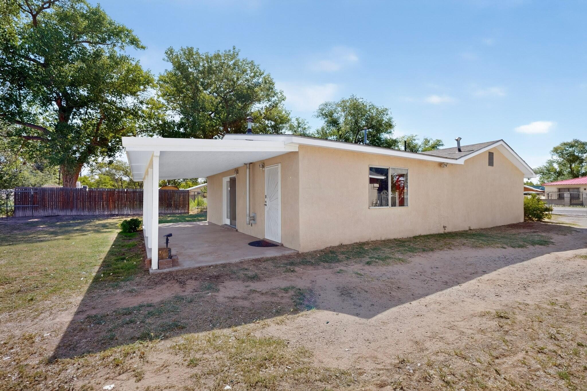 Photo 6 — 1401 Vista Del Rio Road SW
