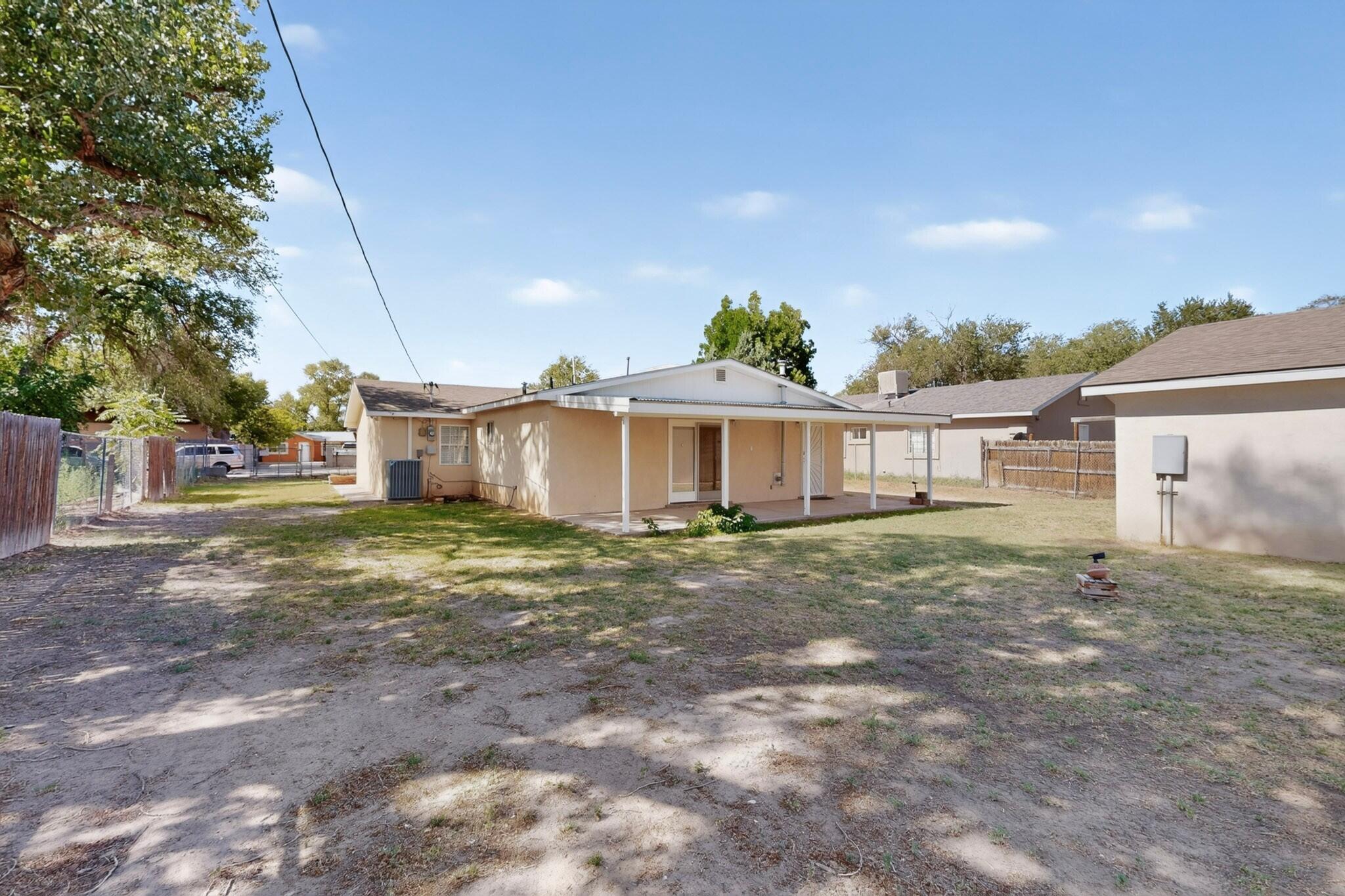 Photo 5 — 1401 Vista Del Rio Road SW