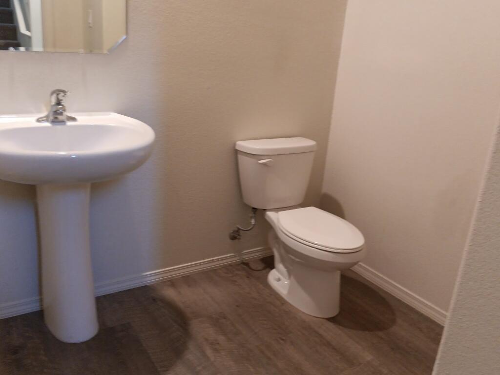 Photo 2 — 1528 Domino Drive SE