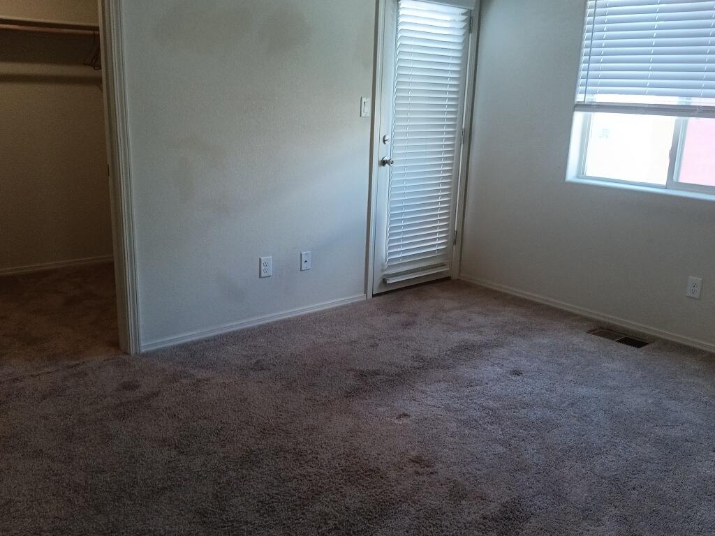 Photo 4 — 1528 Domino Drive SE
