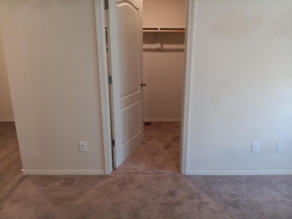 Photo 5 — 1528 Domino Drive SE