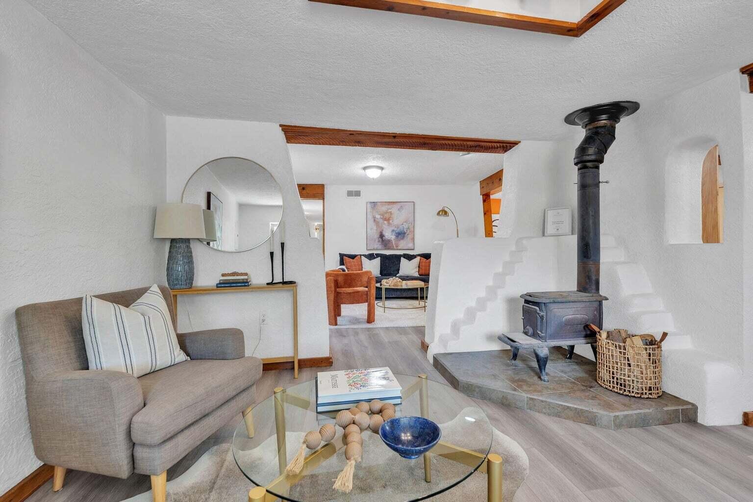 Photo 19 — 865 Arthur Drive SW