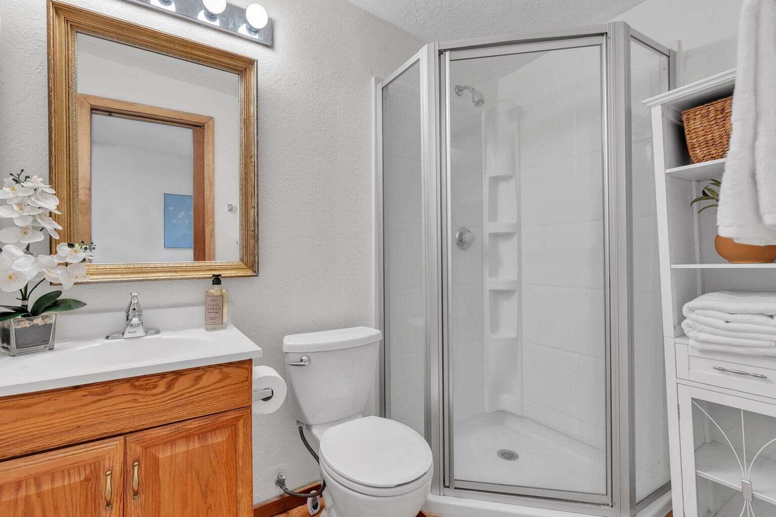 Photo 3 — 865 Arthur Drive SW